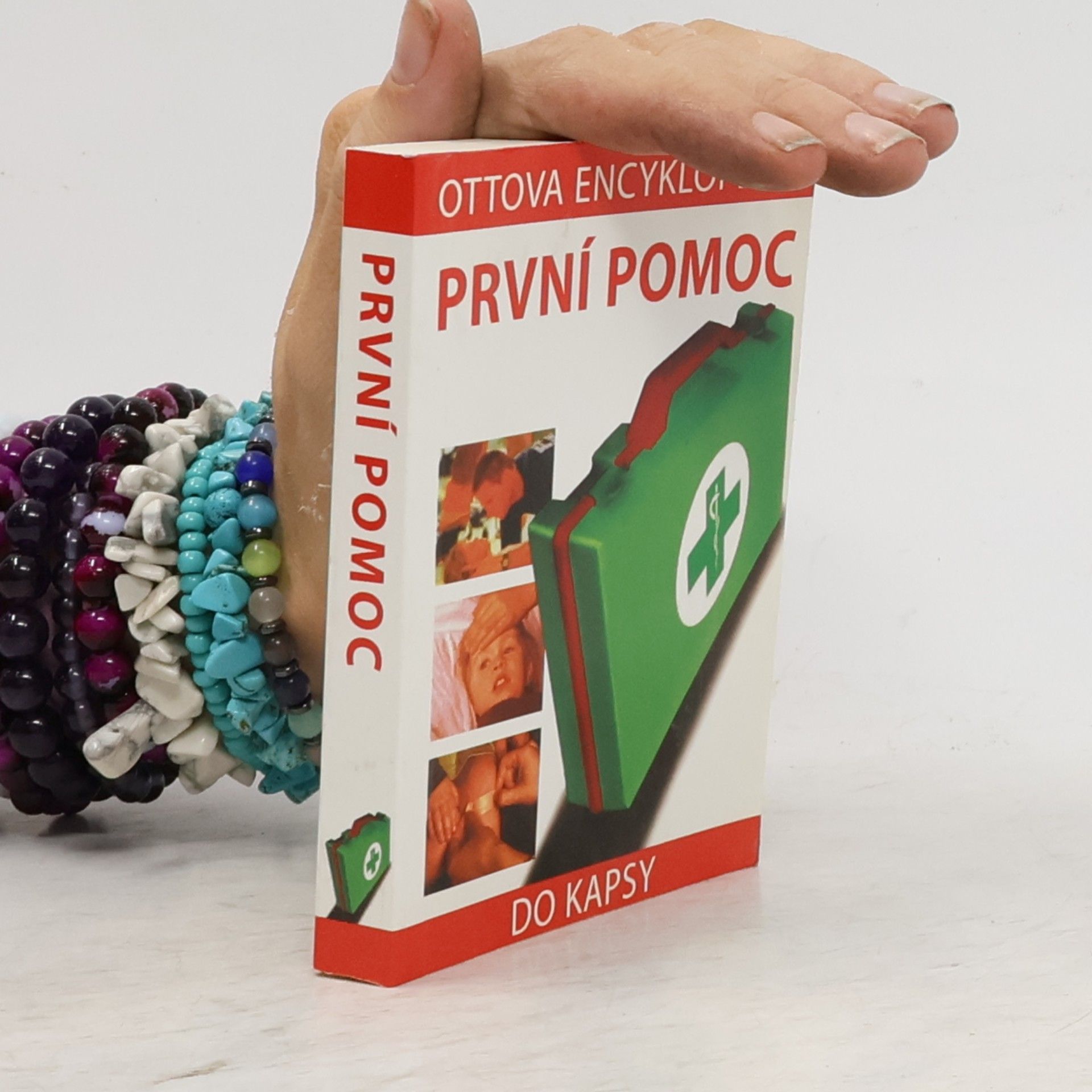 R. M. Youngson První pomoc