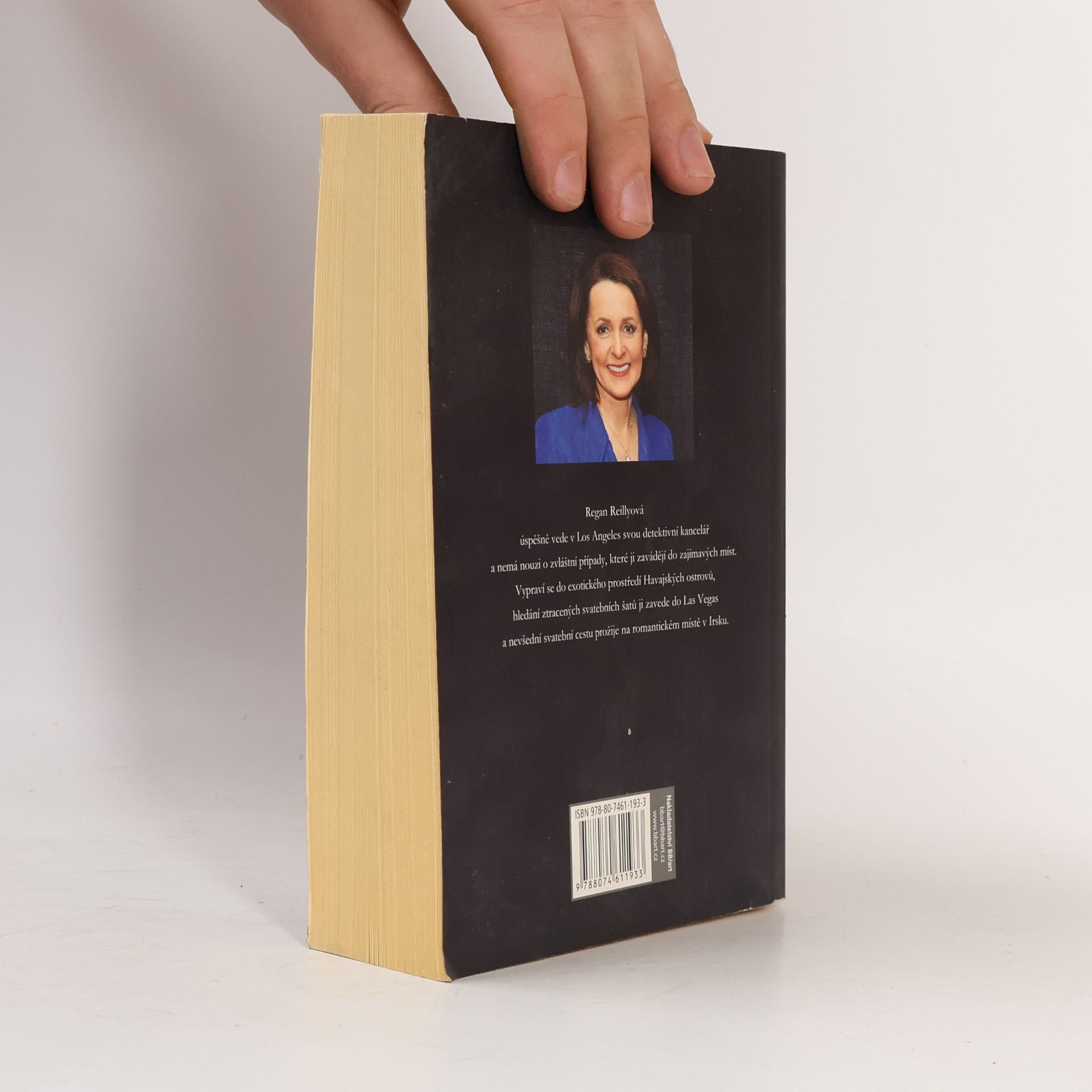 Carol Higgins Clark Mrtvá na pláži ; Případ pro dva ; Krajka : Carol Higgins Clarková omnibus : v hlavní roli Regan Reillyová Carol Higgins Clarková omnibus V hlavní roli Regan Reillyová Případ pro dva Krajk