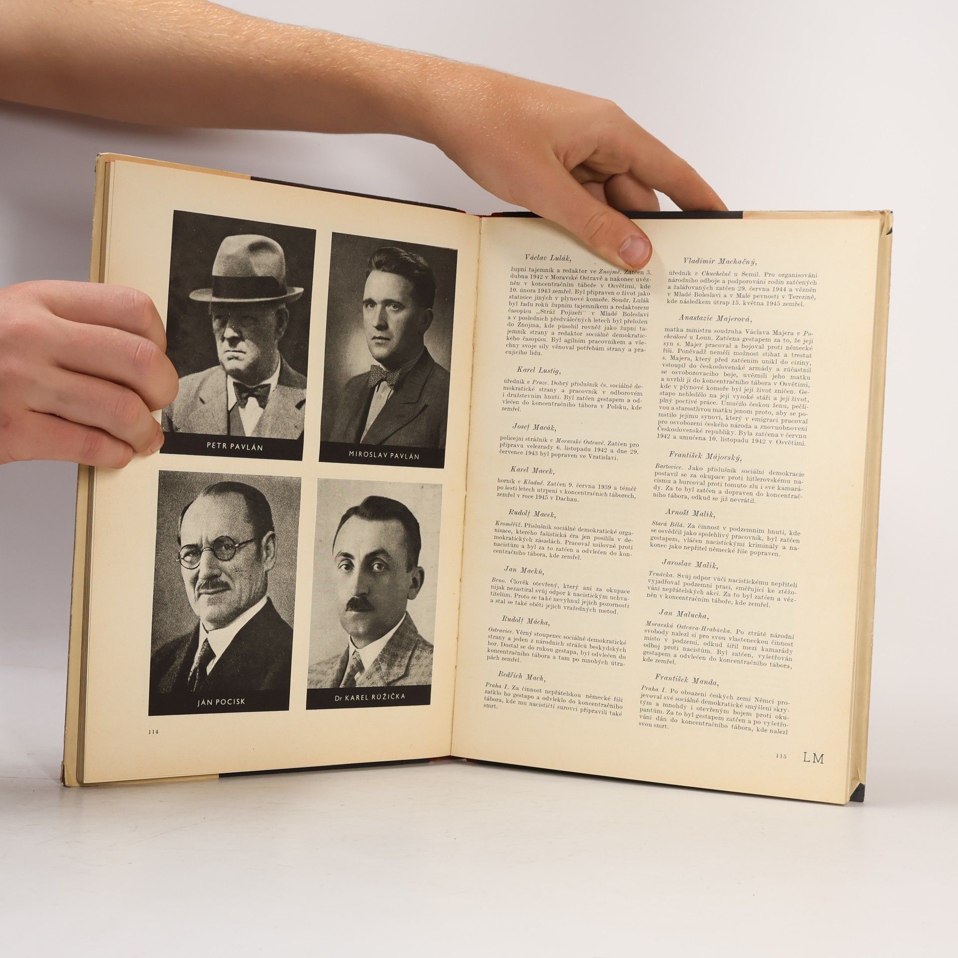 Jan Filipský Padlým hrdinům: Památník obětí československé sociální demokracie v osvobozeneckém boji 1939-1945