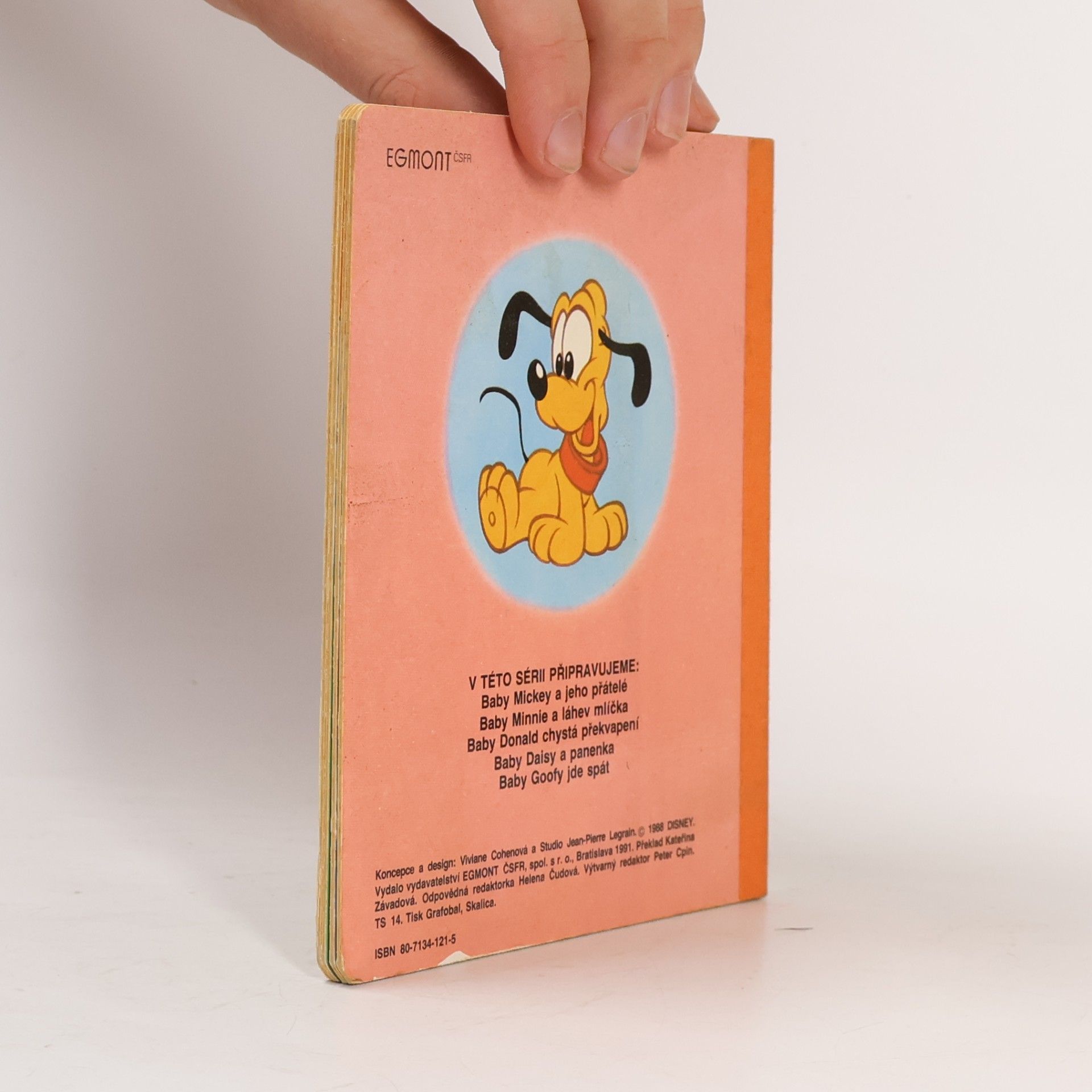 Walt Disney Baby Pluto se koupe