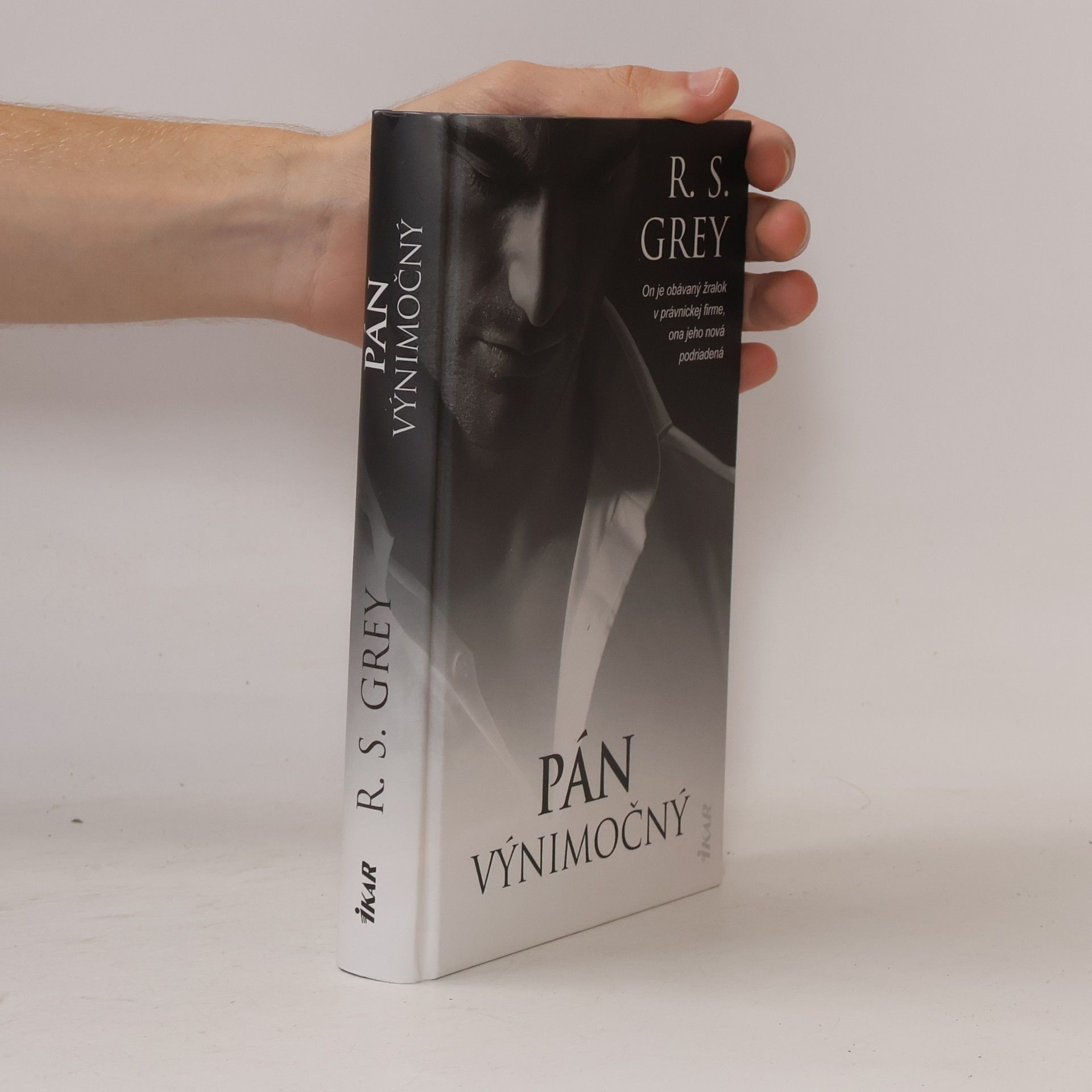 R. S. Grey Pán Výnimočný
