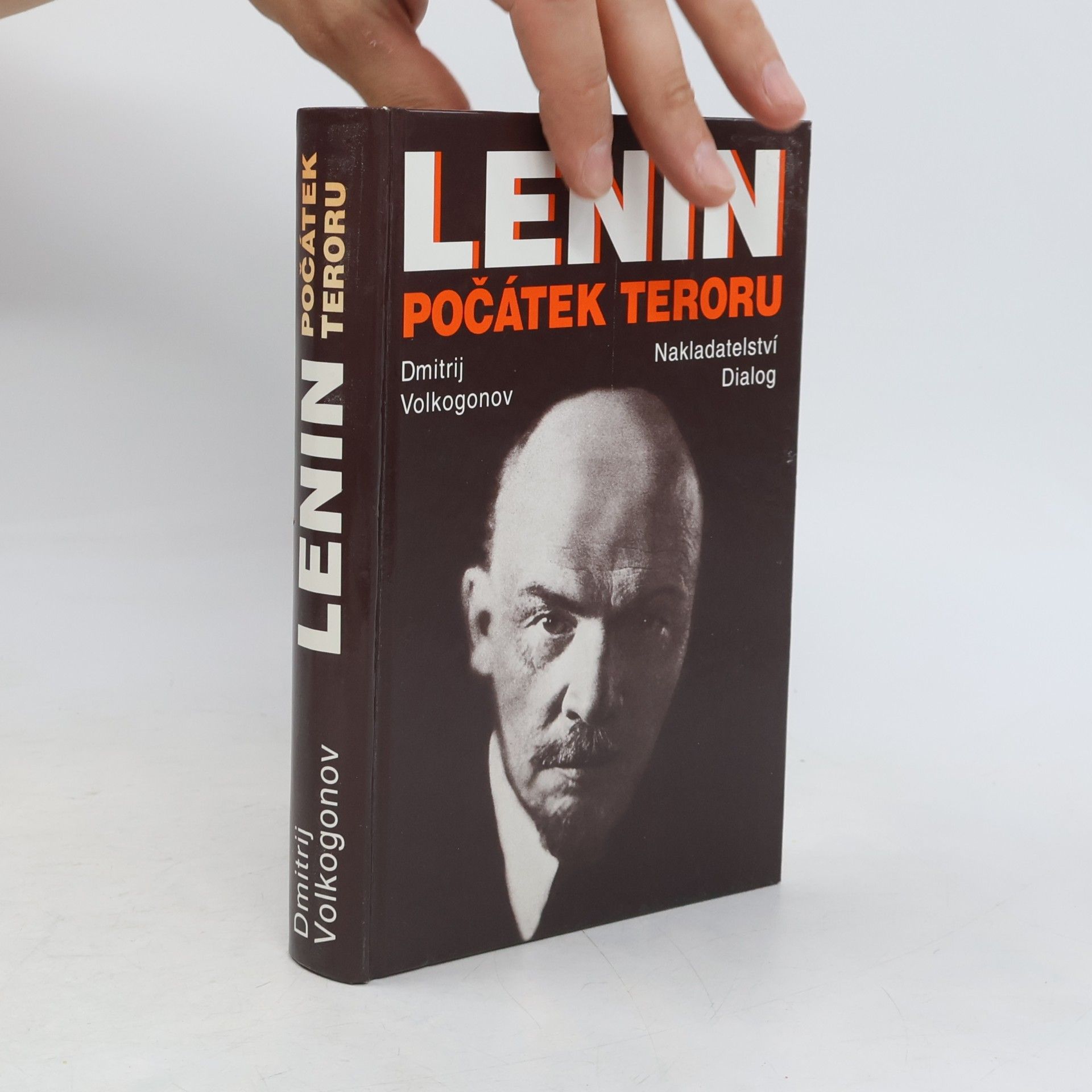 Lenin. Počátek teroru