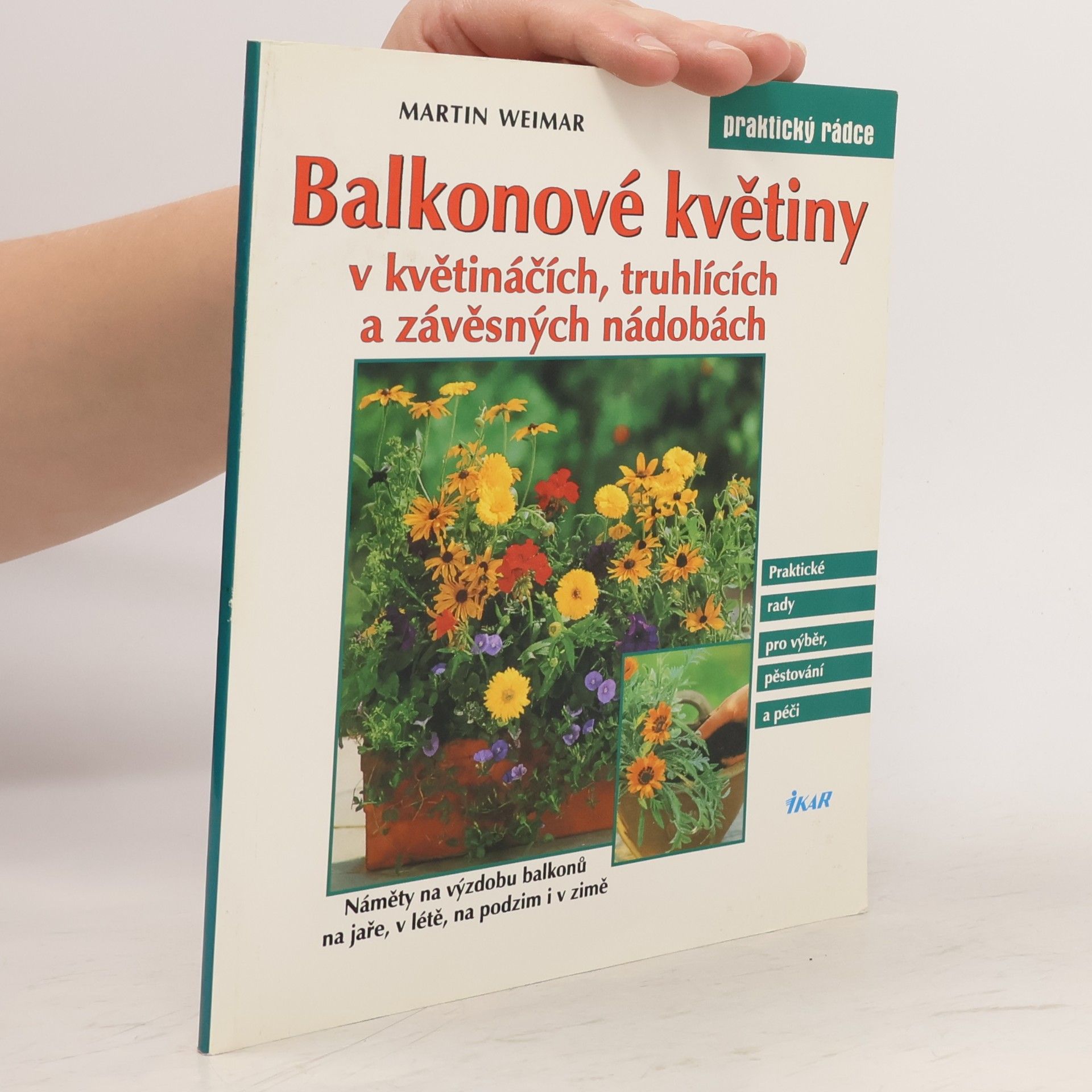 Balkonové květiny v květináčích, truhlících a závěsných nádobách