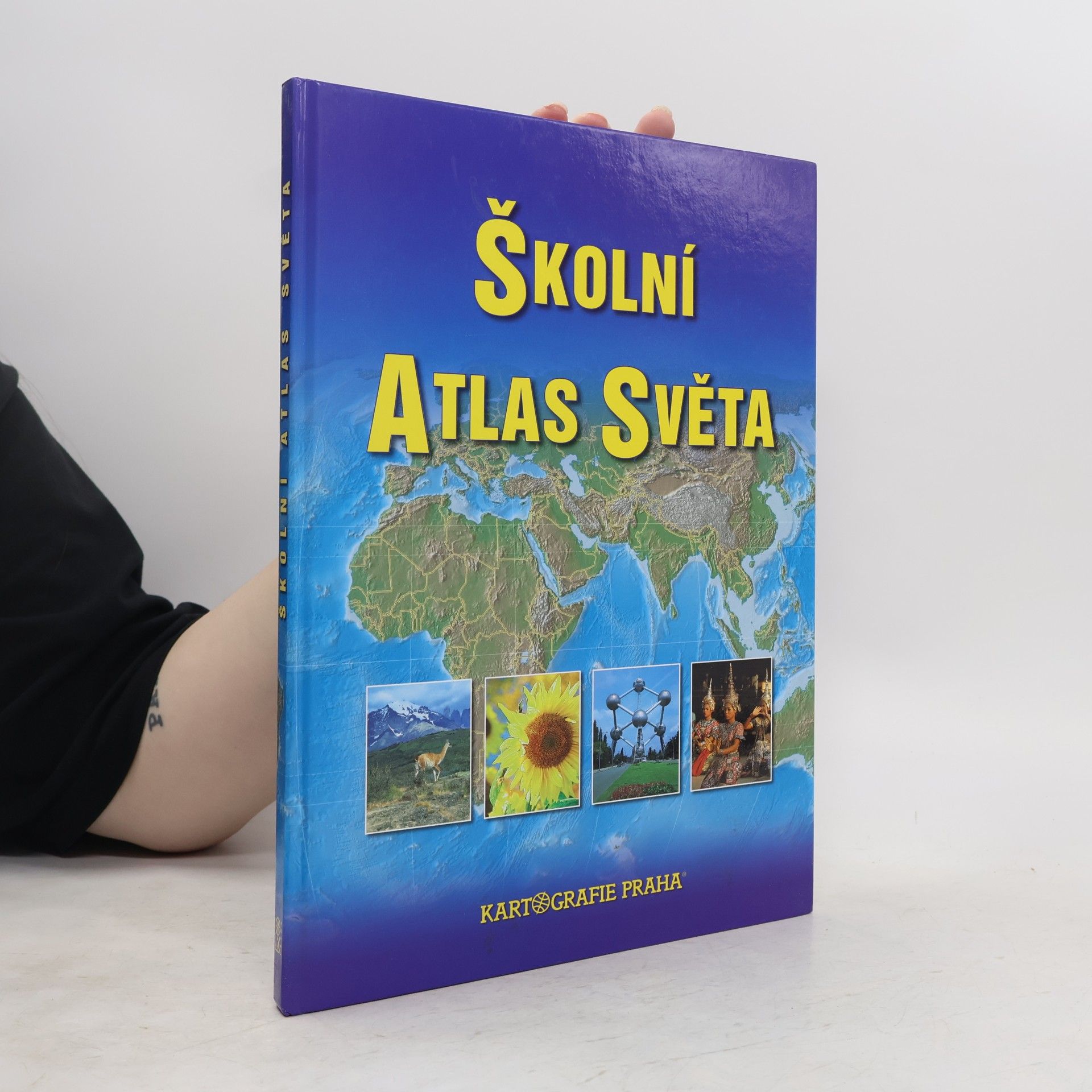 Kolektív autorov Školní atlas světa