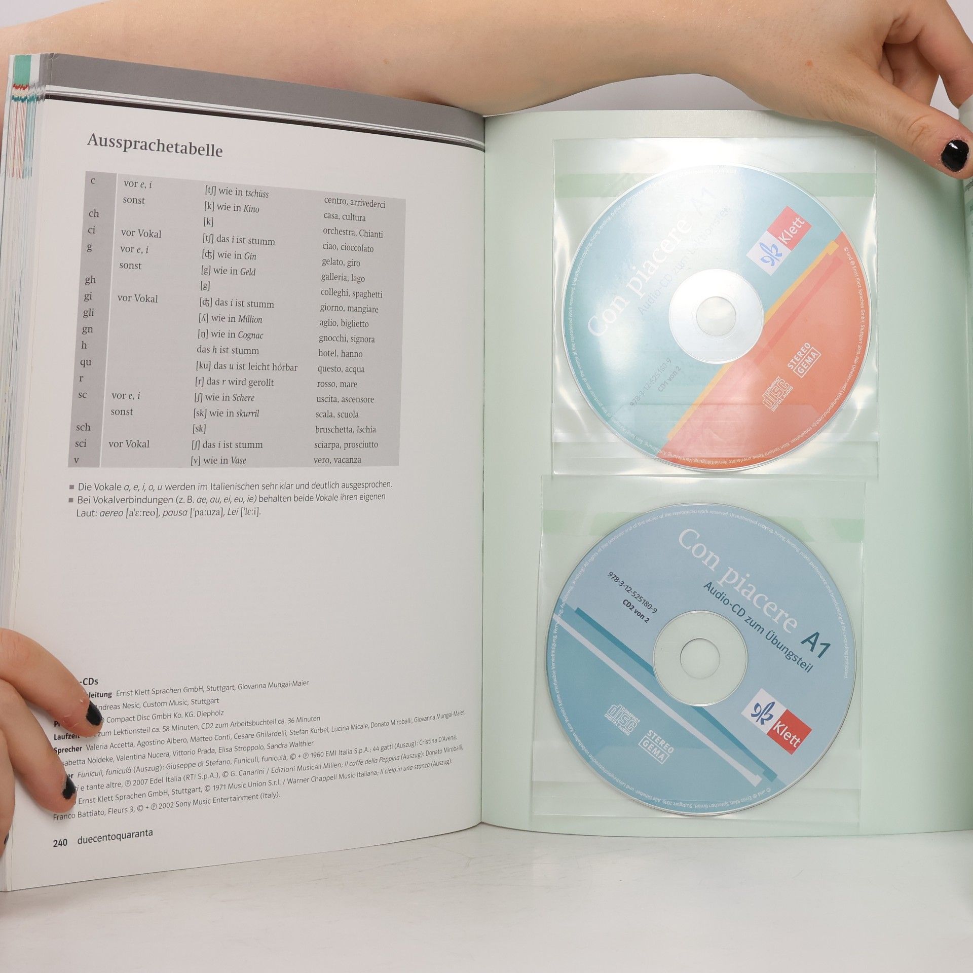 Kolektiv autorů Con piacere / Lehr- und Arbeitsbuch mit 2 Audio-CDs A1