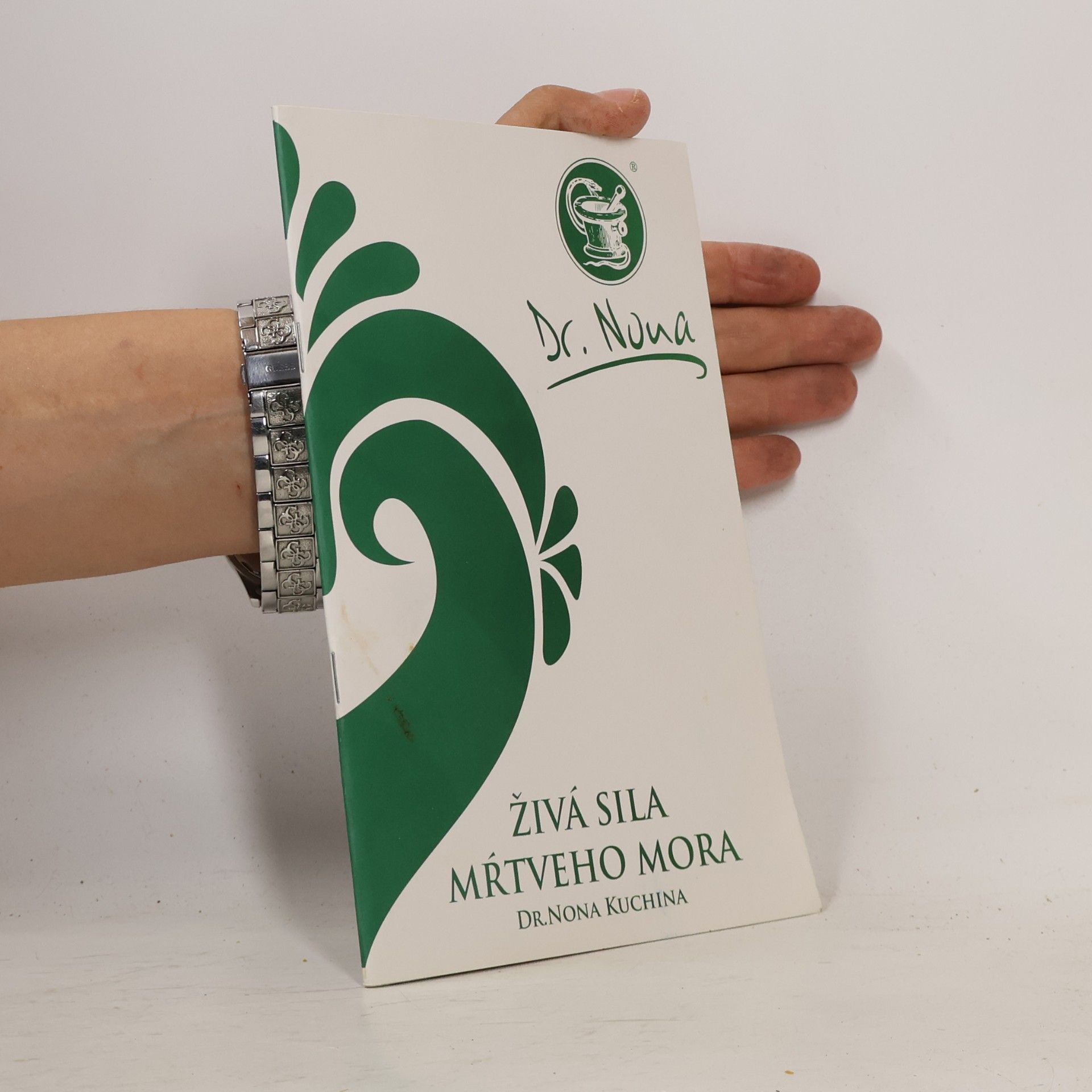 Nona Kuchina Živá sila mŕtveho mora