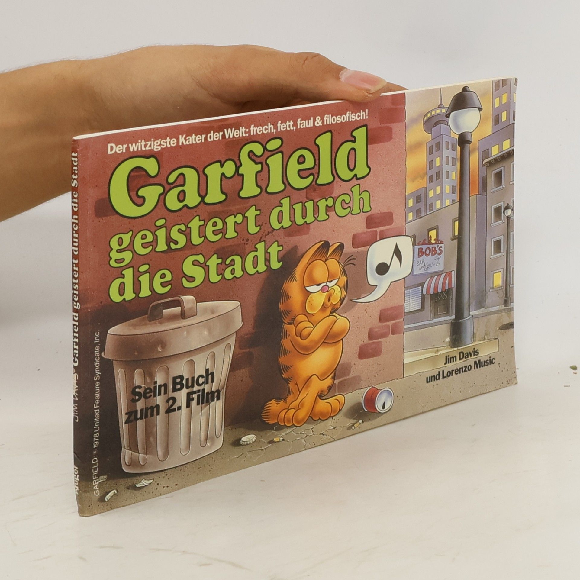 Jim Davis Garfield geistert durch die Stadt
