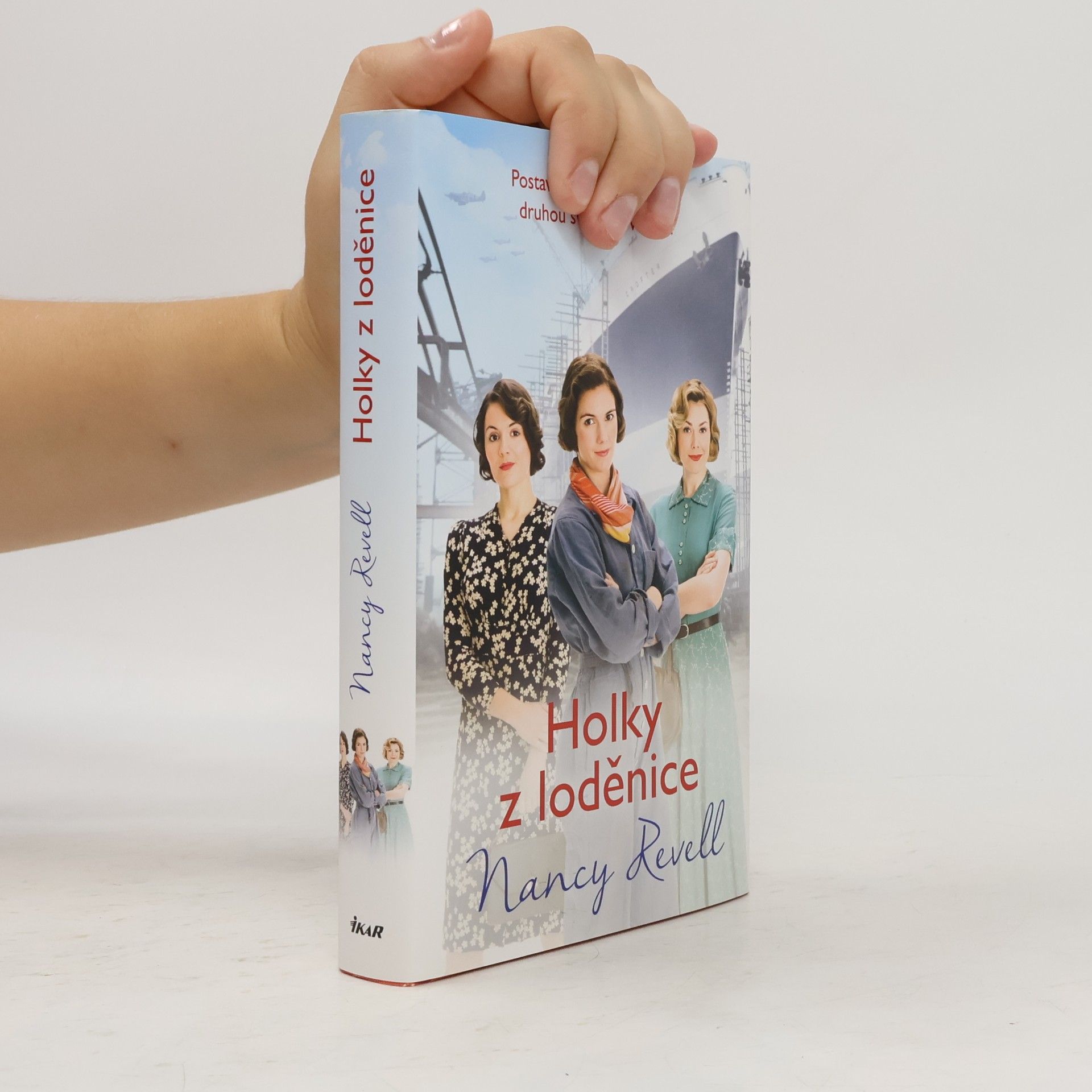 Nancy Revell Holky z loděnice