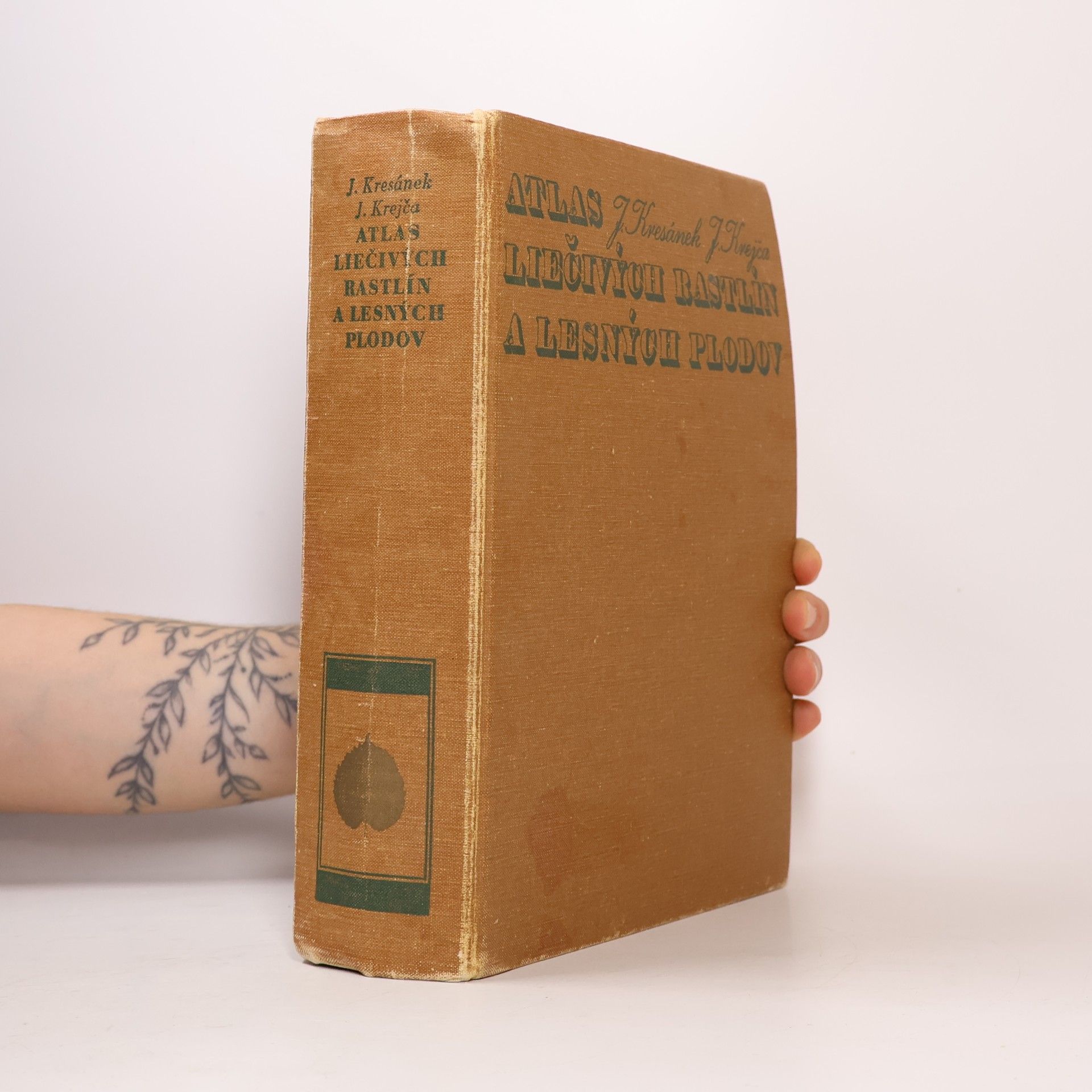 Jindřich Krejča Atlas liečivých rastlín a lesných plodov