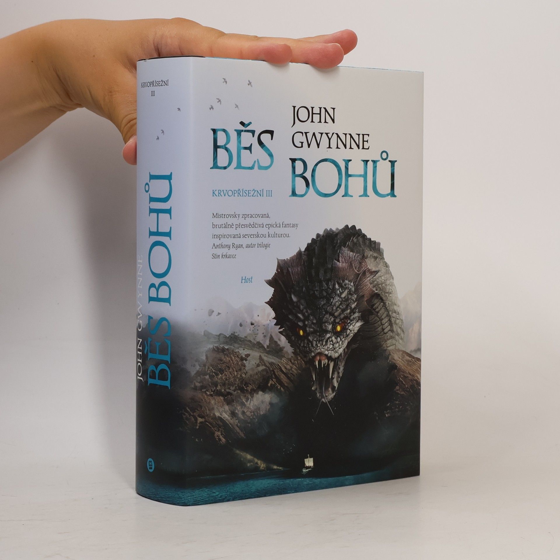 John Gwynne Běs bohů