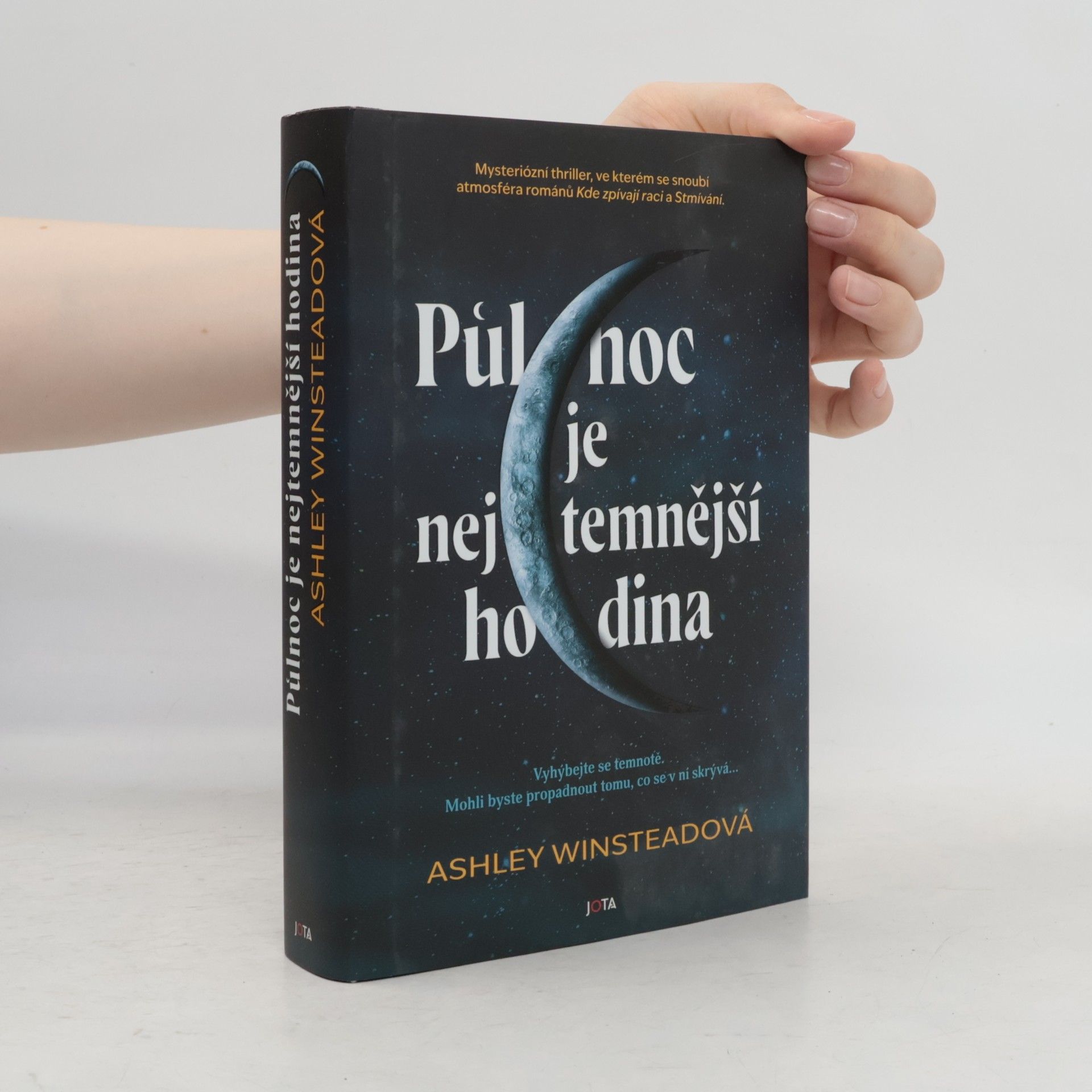 Ashley Winstead Půlnoc je nejtemnější hodina