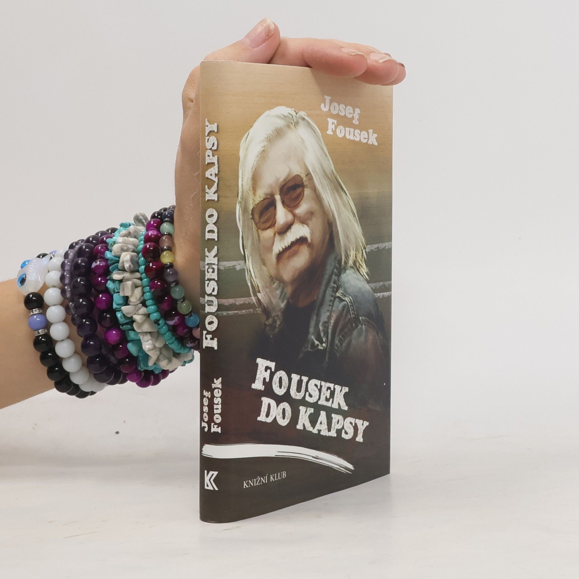 Josef Fousek Fousek do kapsy. Výběr 1969-2012. Epigramy, aforismy, satira