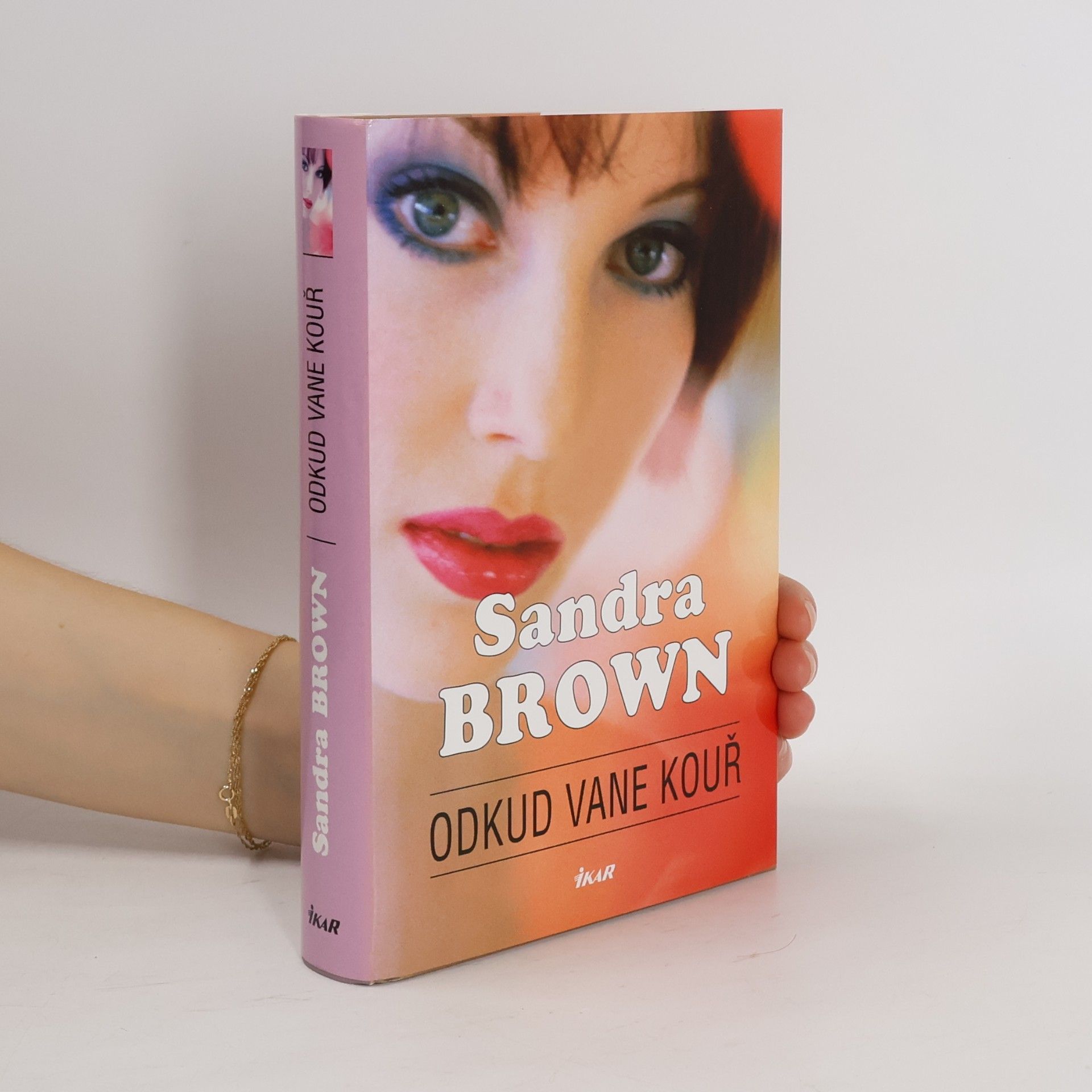 Sandra Brown Odkud vane kouř