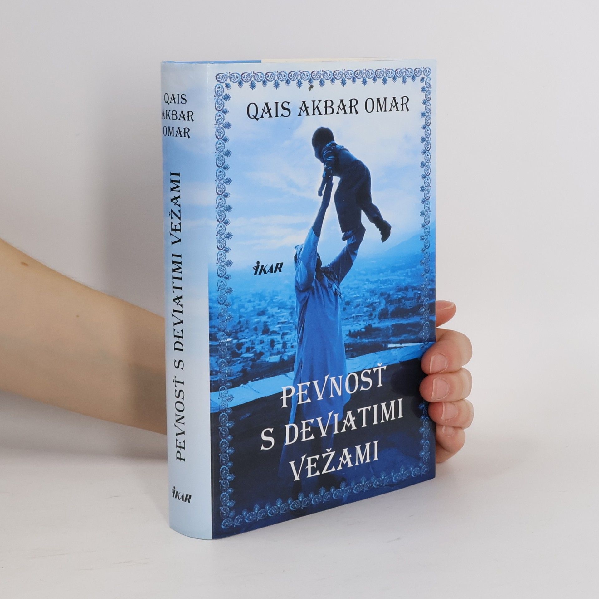 Qais Akbar Omar Pevnosť s deviatimi vežami