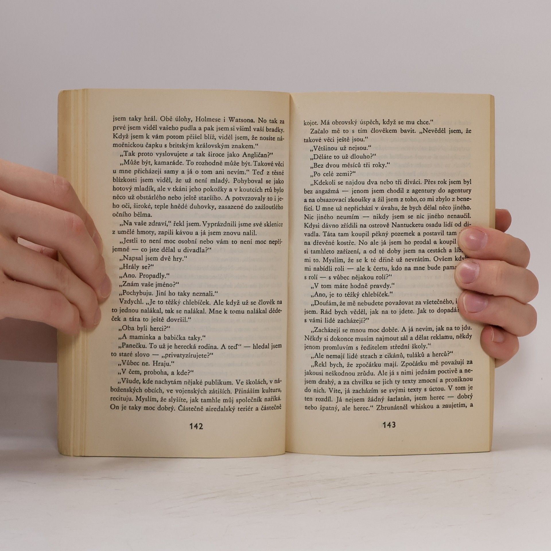 John Steinbeck Toulky s Charleym za poznáním Ameriky