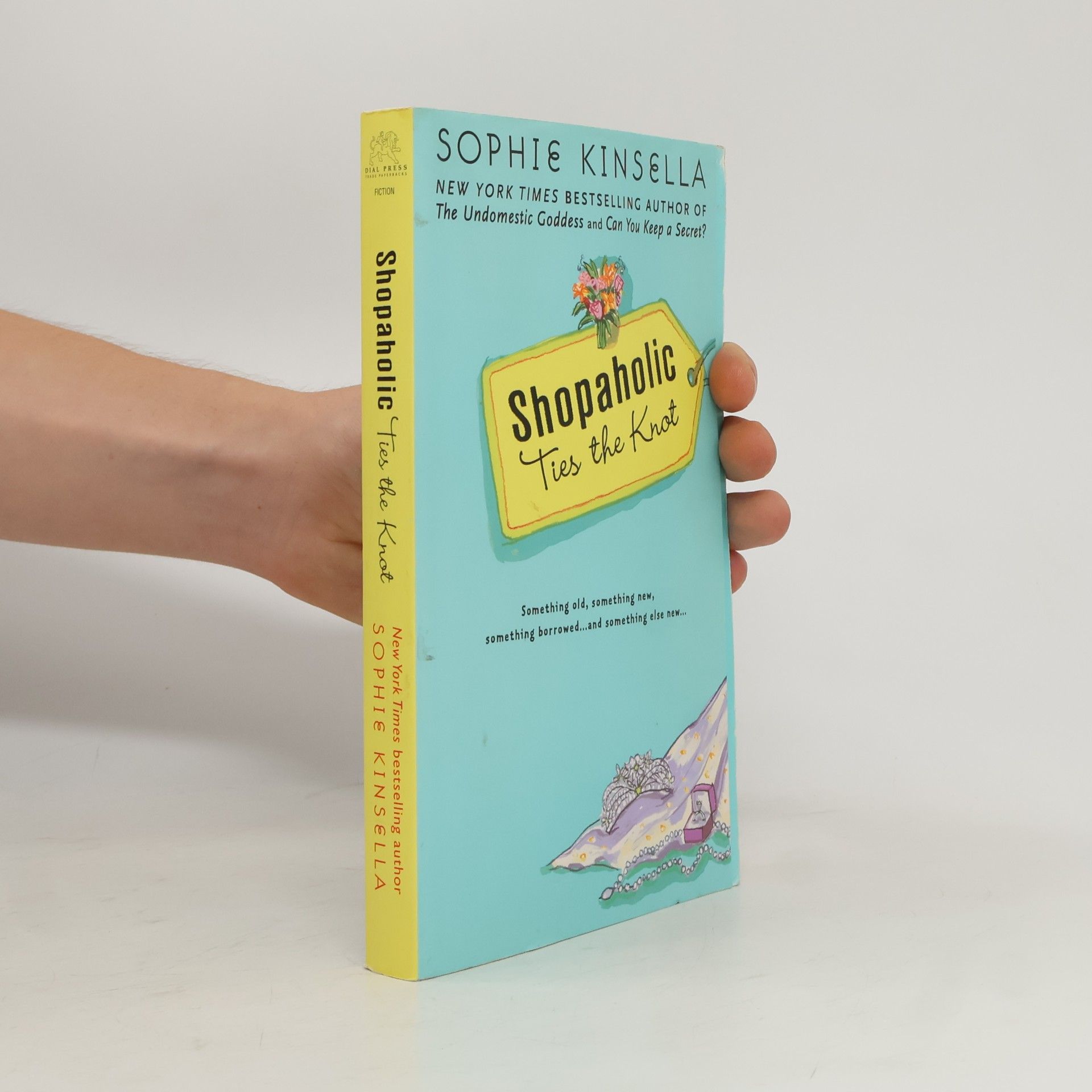 Sophie Kinsella Shopaholic Ties the Knot
