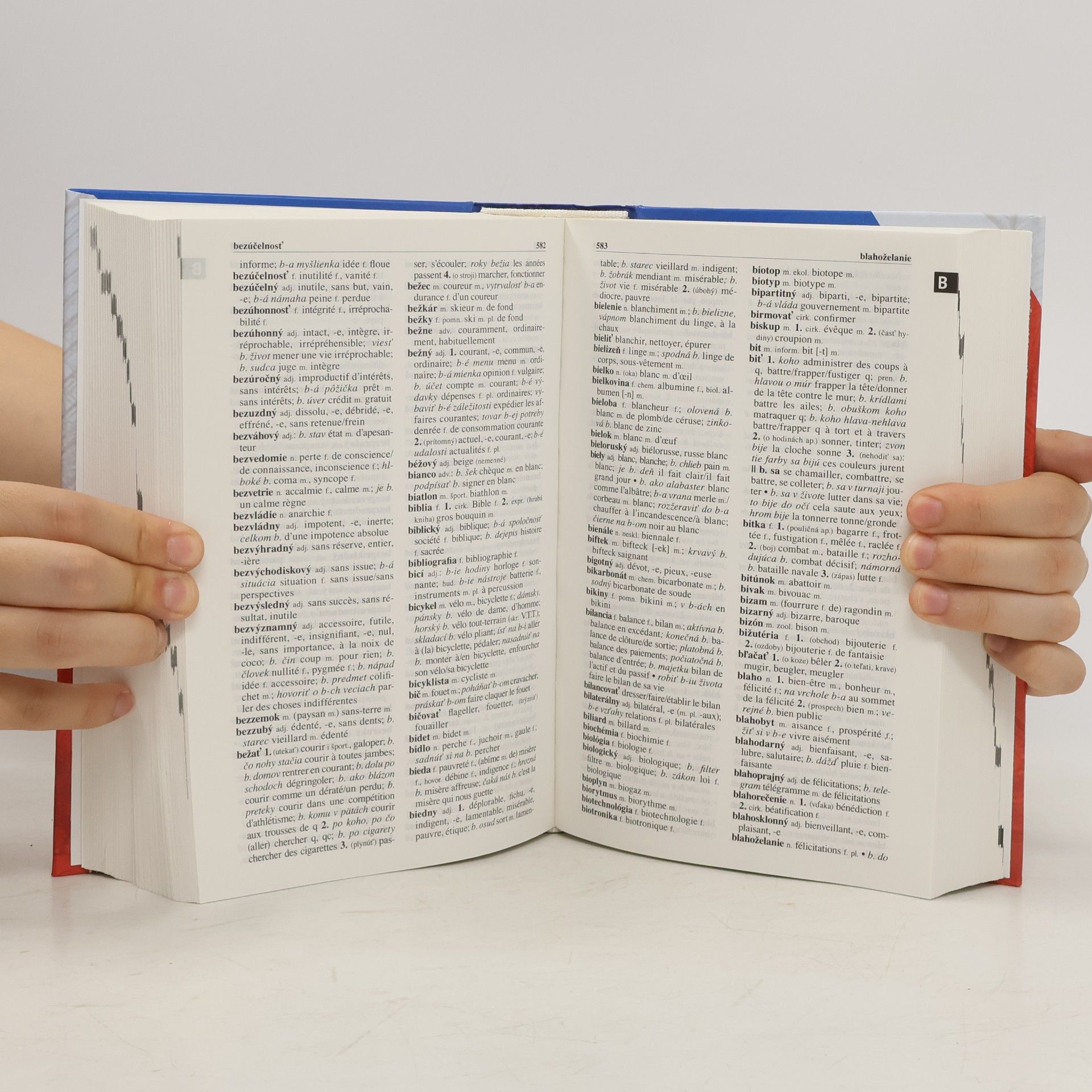 Želmíra Čížová Francúzsko-slovenský a slovensko-francúzsky slovník = Français-slovaque, slovaque-français dictionnaire