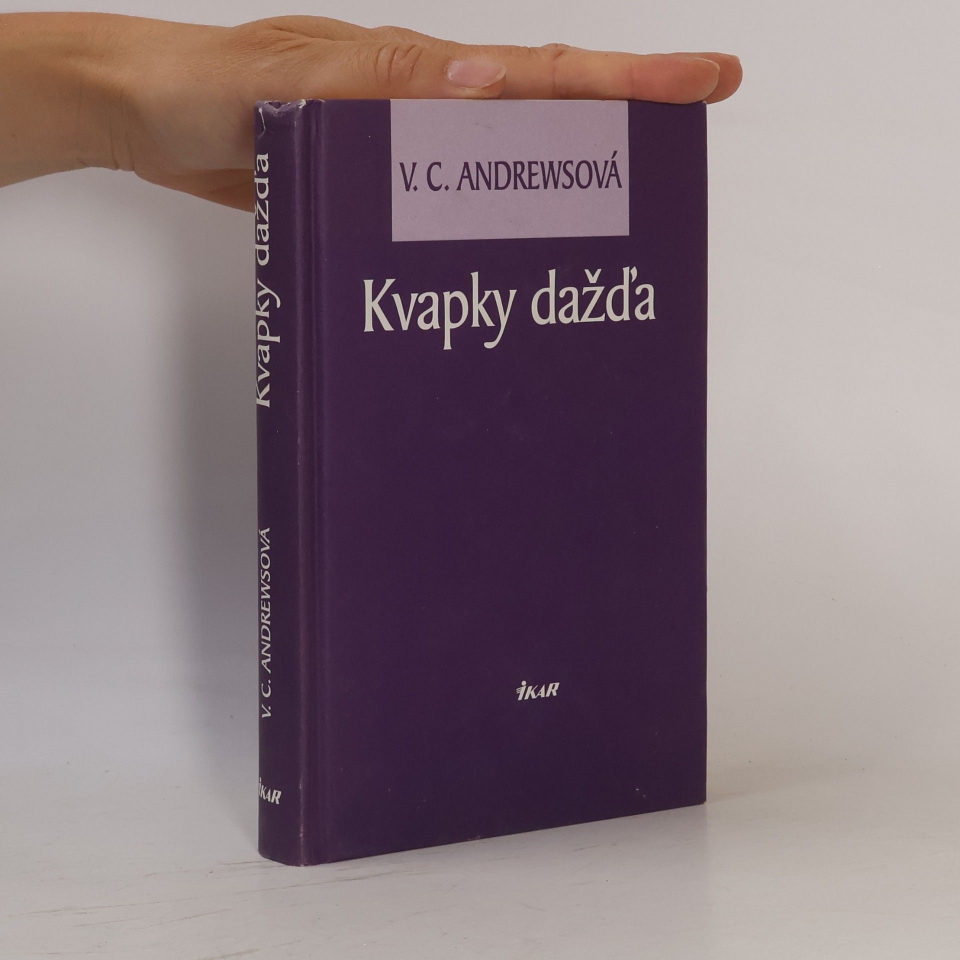 V. C. Andrews Kvapky dažďa