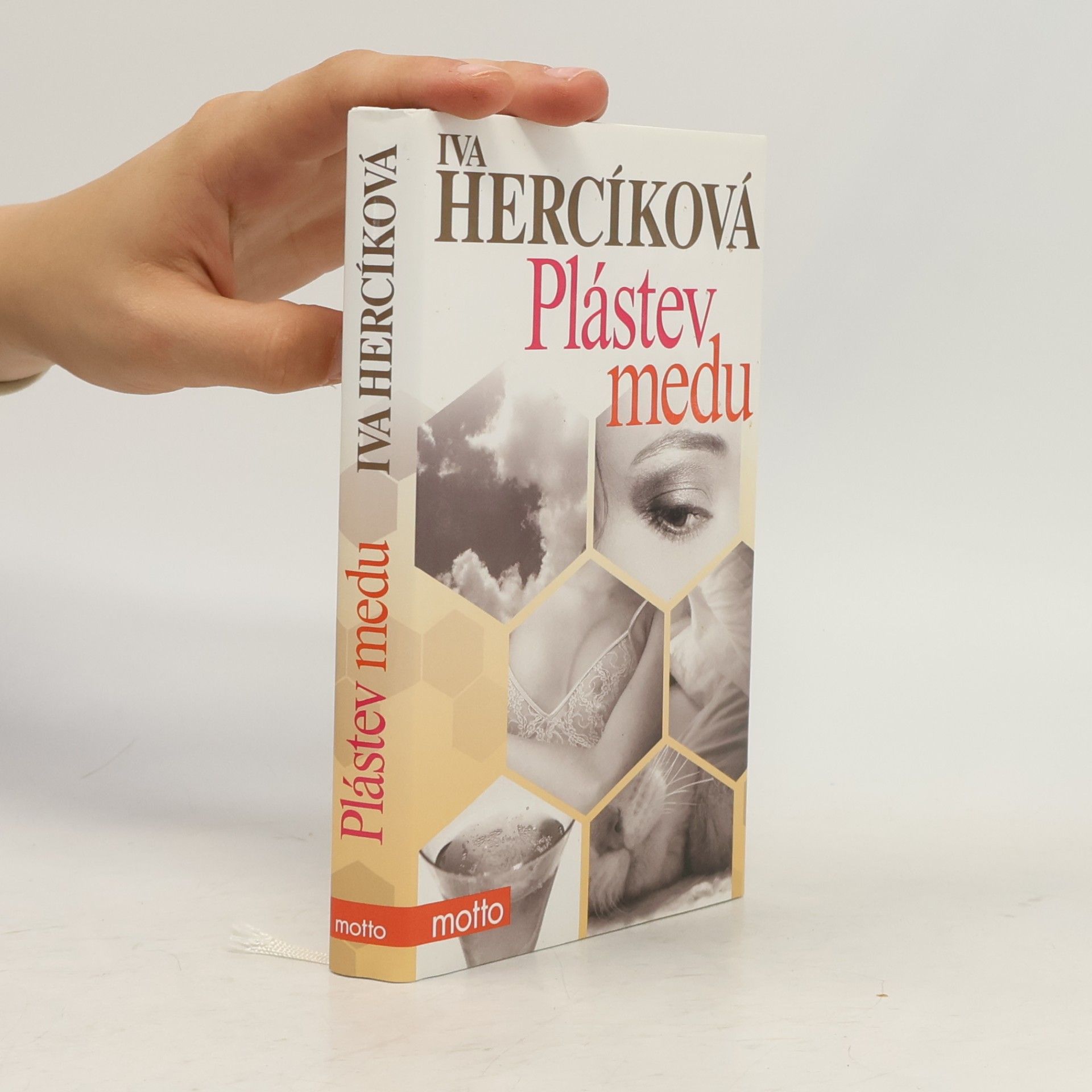 Iva Hercíková Plástev medu