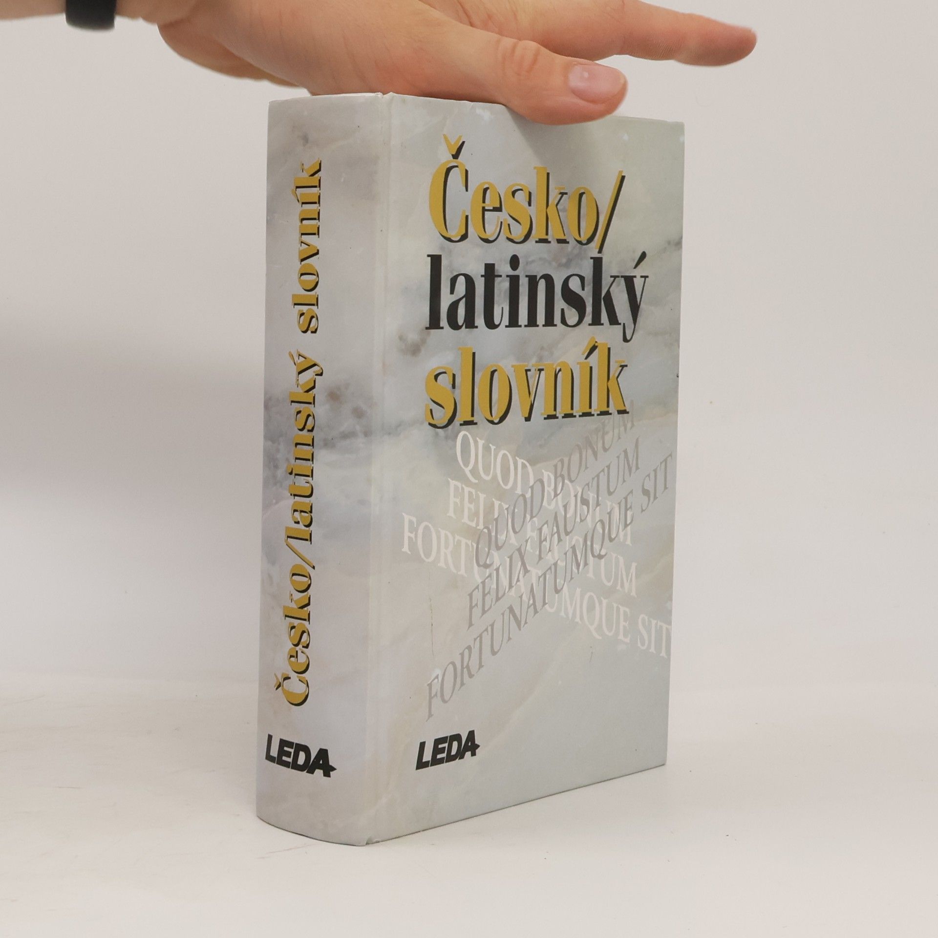 Zdeněk Quitt Česko-latinský slovník starověké i současné latiny