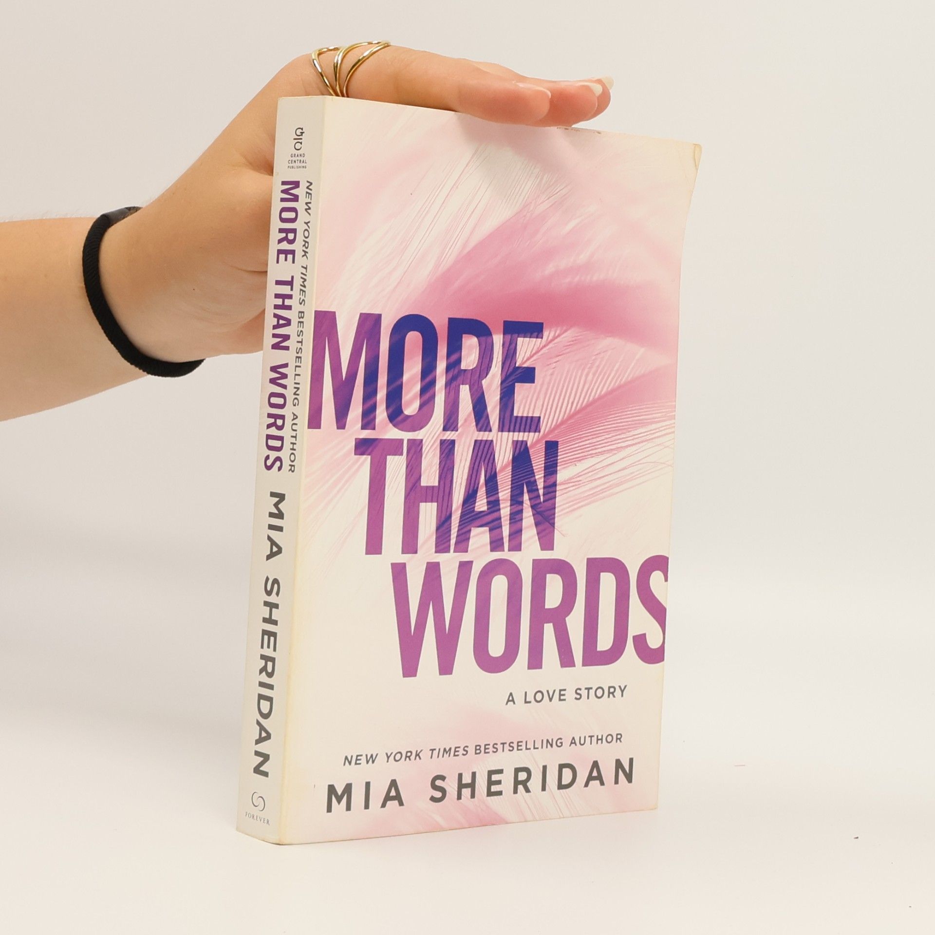 Mia Sheridan More Than Words: A Love Story