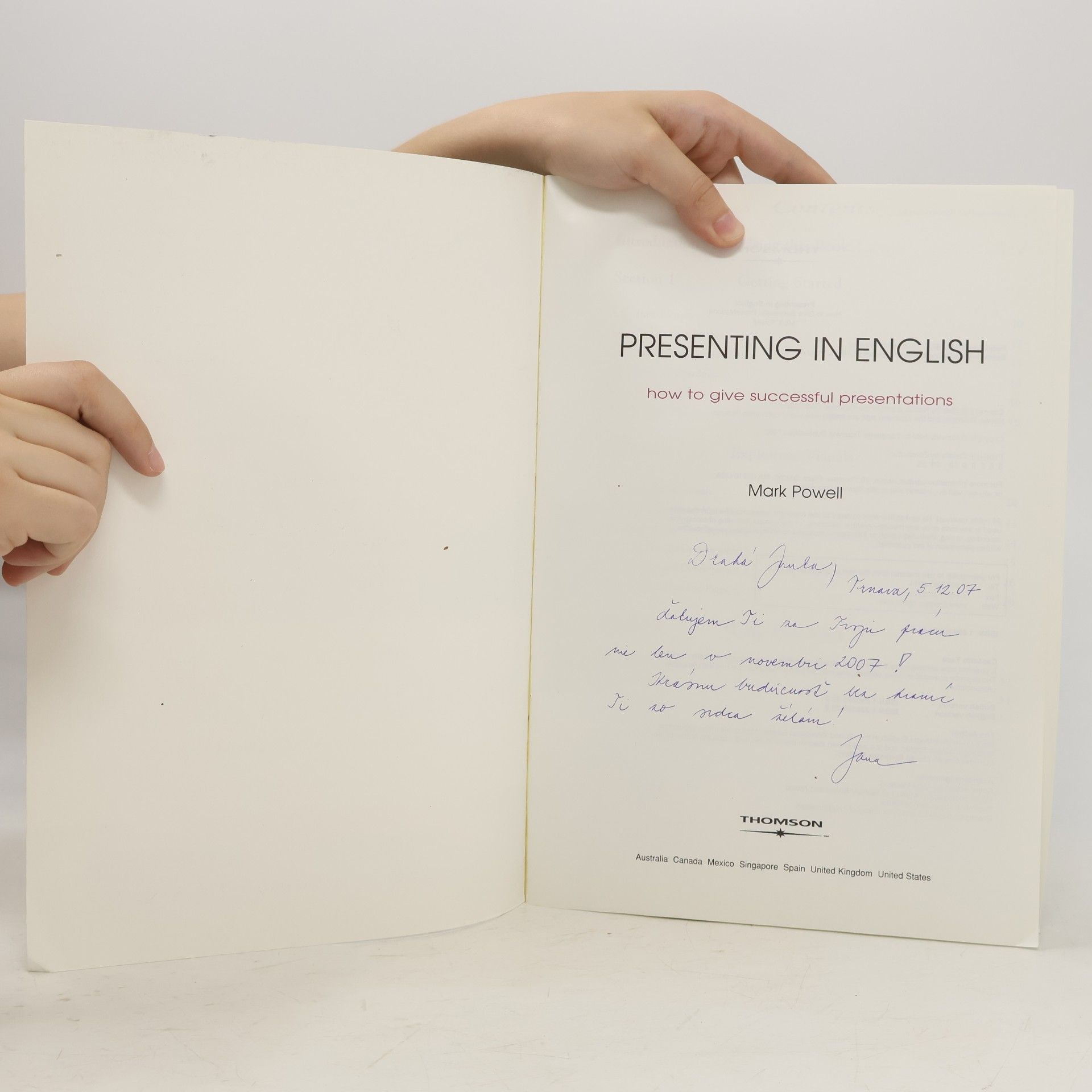 Jonathan M. Marks Presenting in English : how to give successful presentations