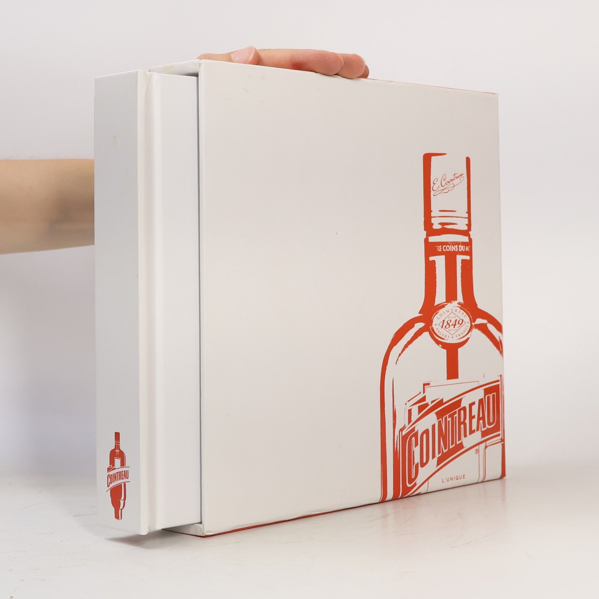 Corinne Lava Cointreau