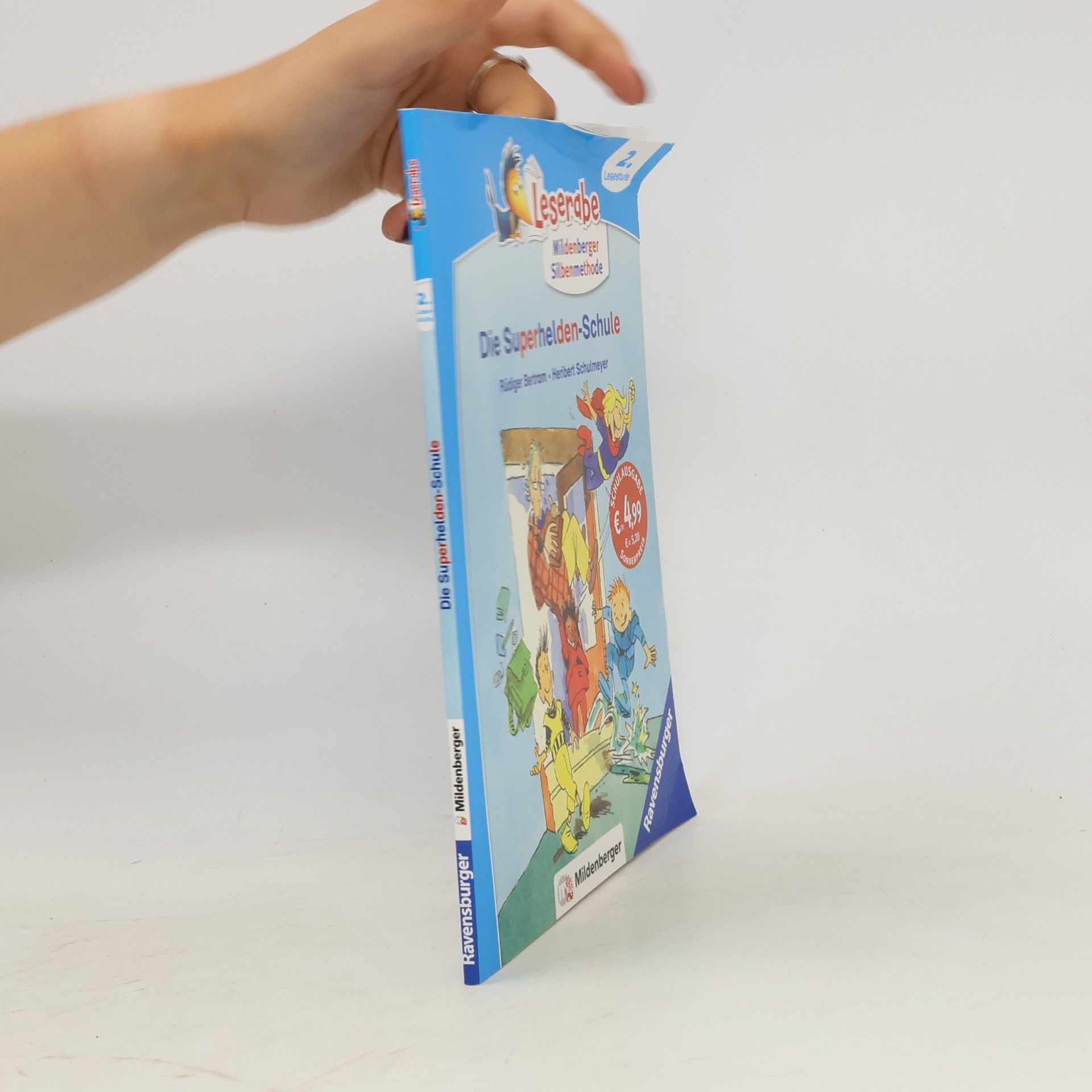 Rüdiger Bertram Die Superhelden-Schule - lesen lernen mit dem Leseraben - Erstlesebuch - Kinderbuch ab 7 Jahren mit Silbengeschichten zum Lesenlernen (Leserabe 2. Klasse mit Mildenberger Silbenmethode)