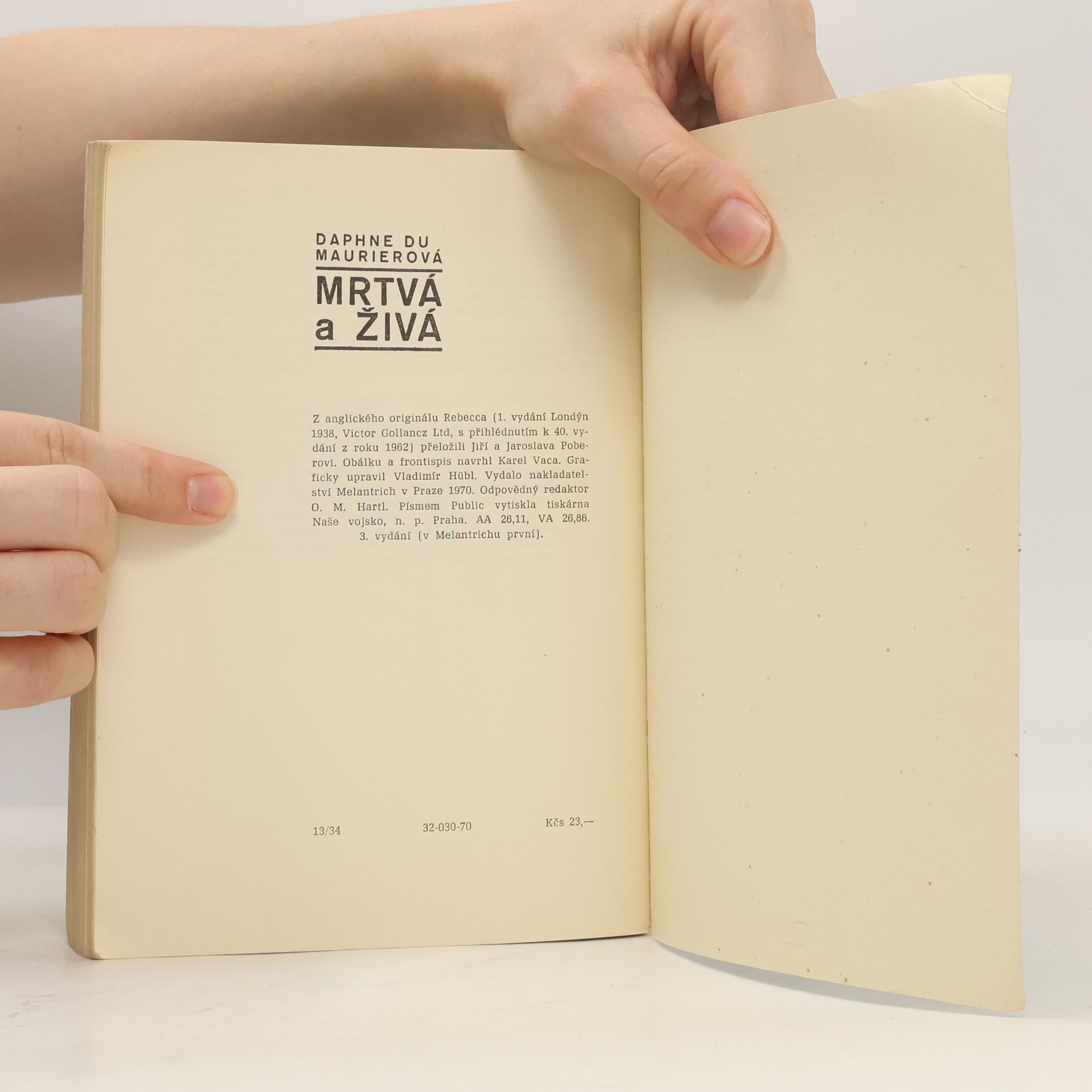 Daphne du Maurier Mrtvá a živá