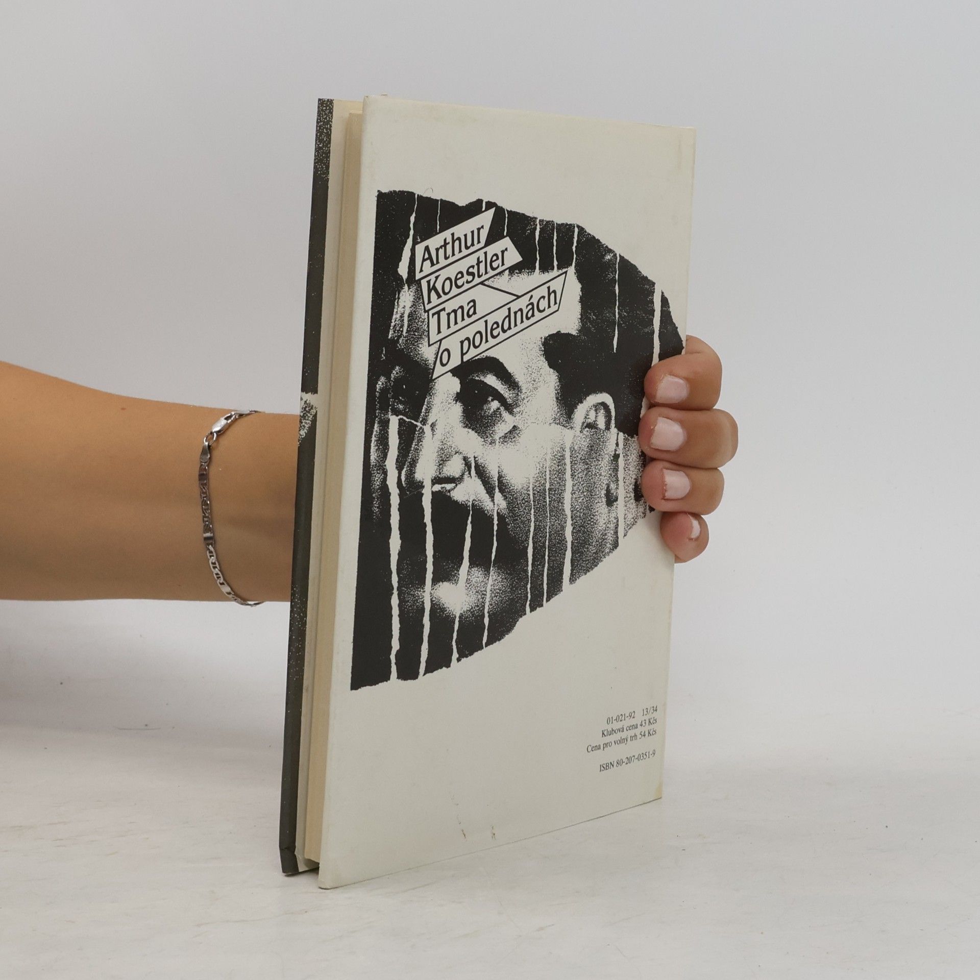 Arthur Koestler Tma o polednách