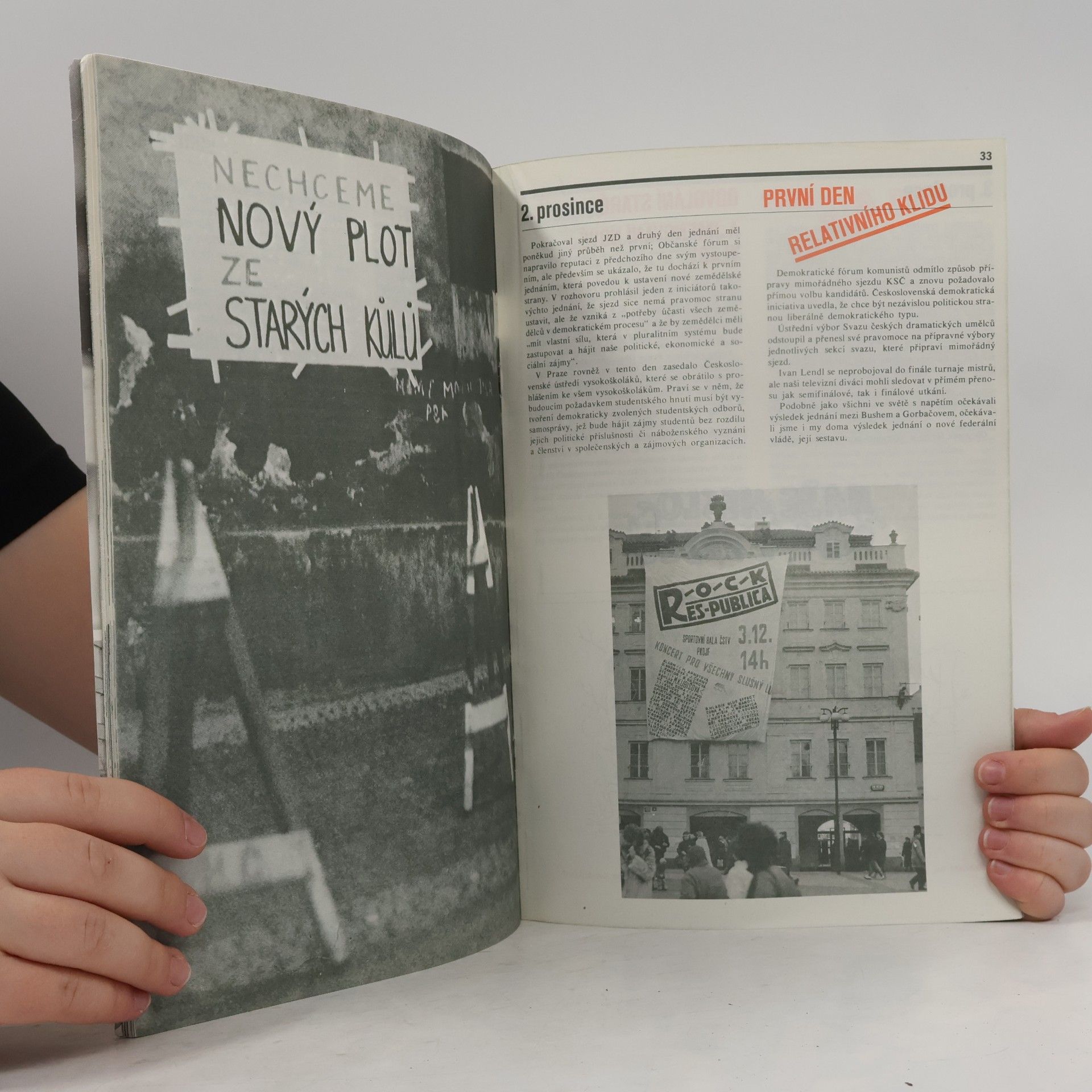 Autorenkollektiv Něžná revoluce v pražských ulicích