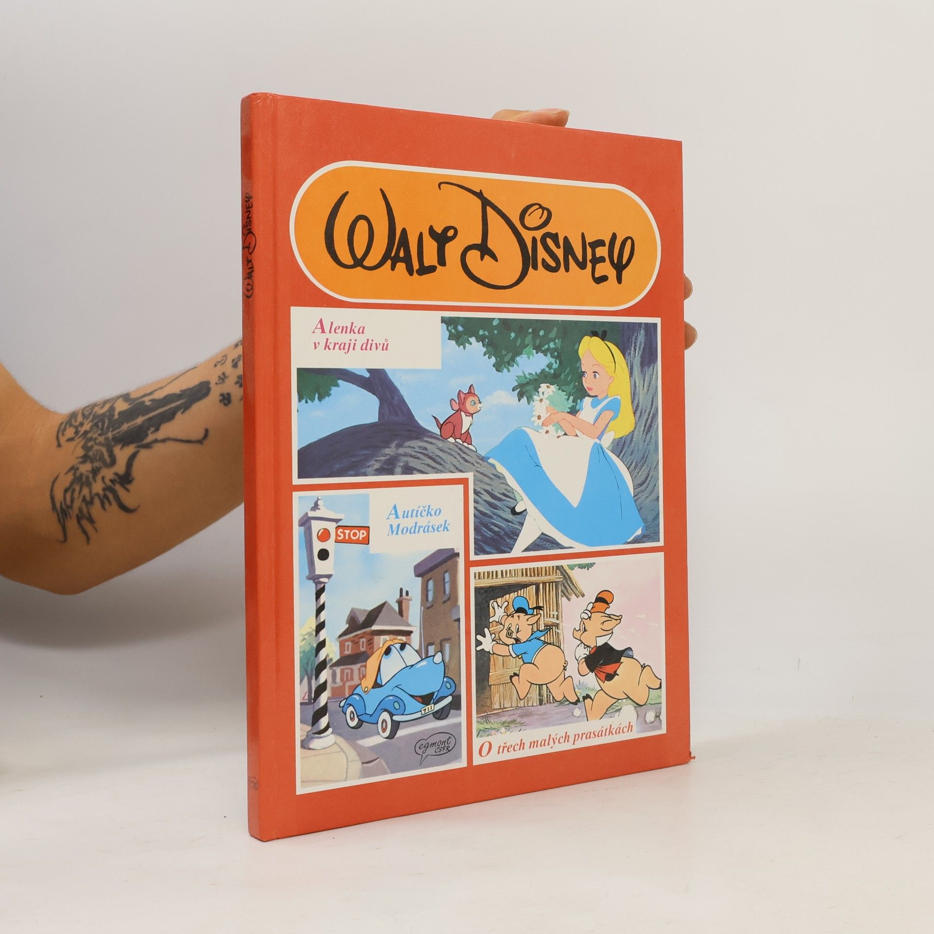 Walt Disney Alenka v kraji divů. Autíčko Modrásek. O třech malých prasátkách.