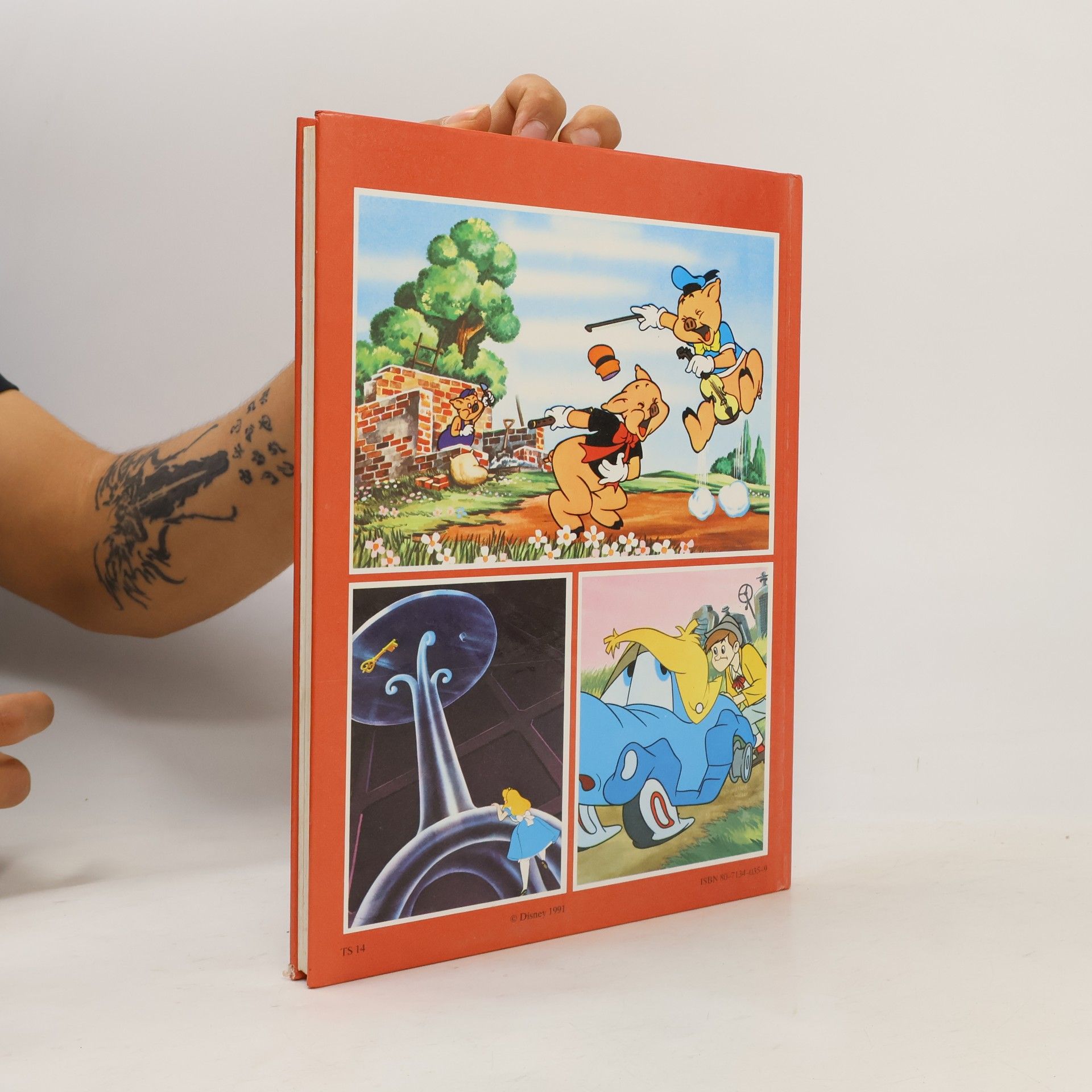 Walt Disney Alenka v kraji divů. Autíčko Modrásek. O třech malých prasátkách.
