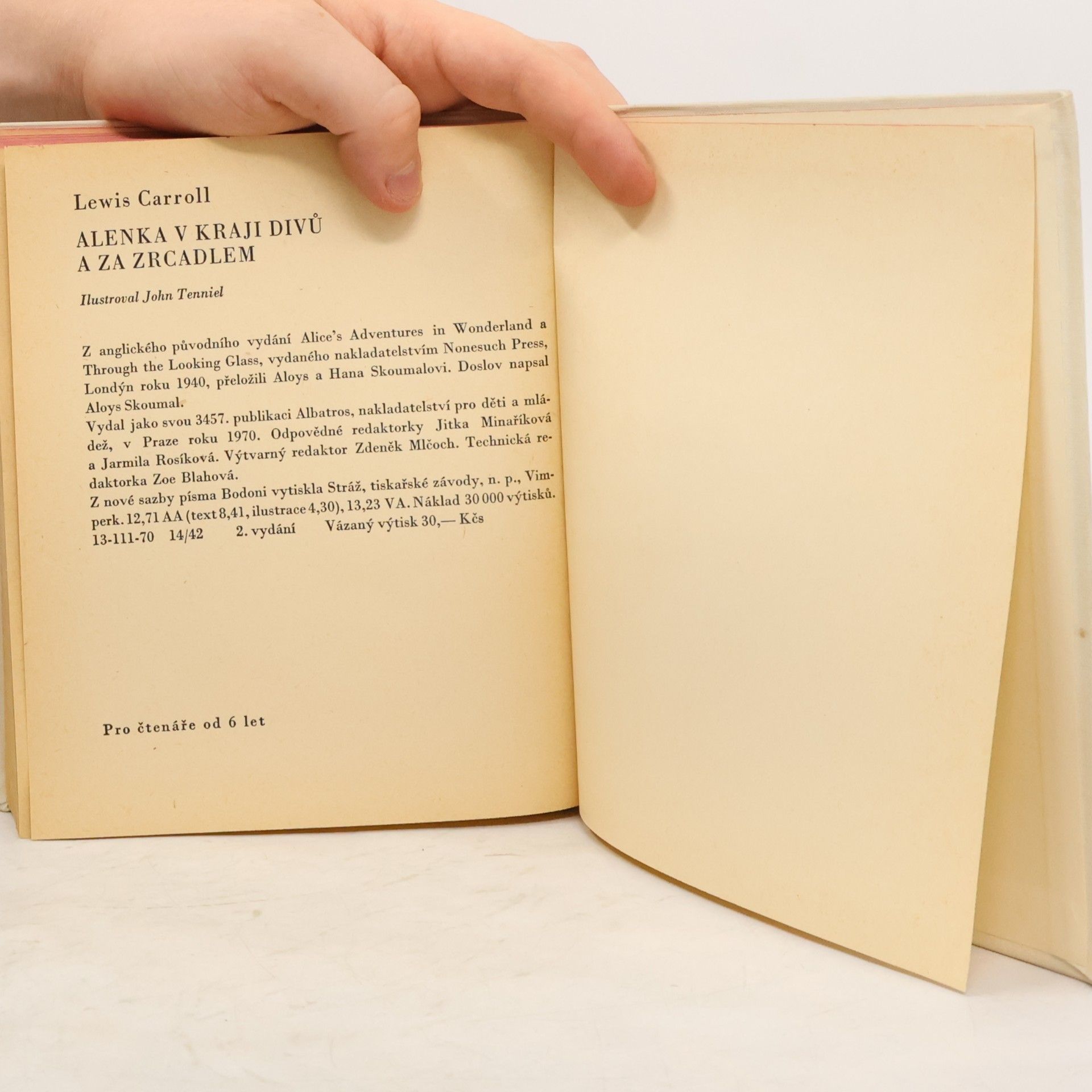 Lewis Carroll Alenka v kraji divů a za zrcadlem
