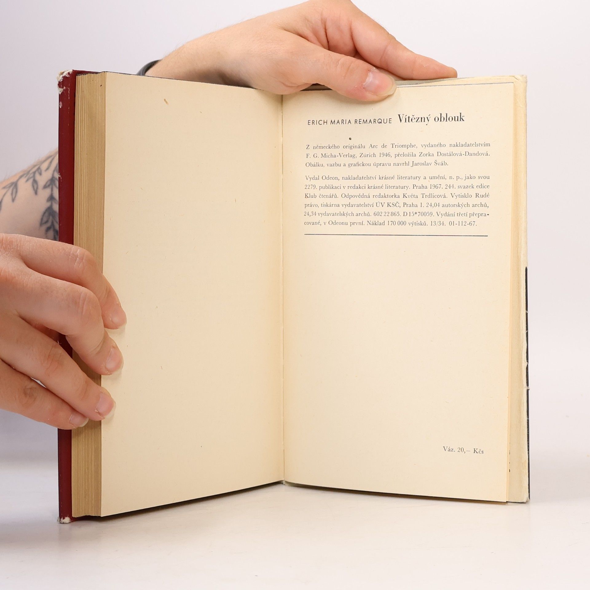 Erich Maria Remarque Vítězný oblouk