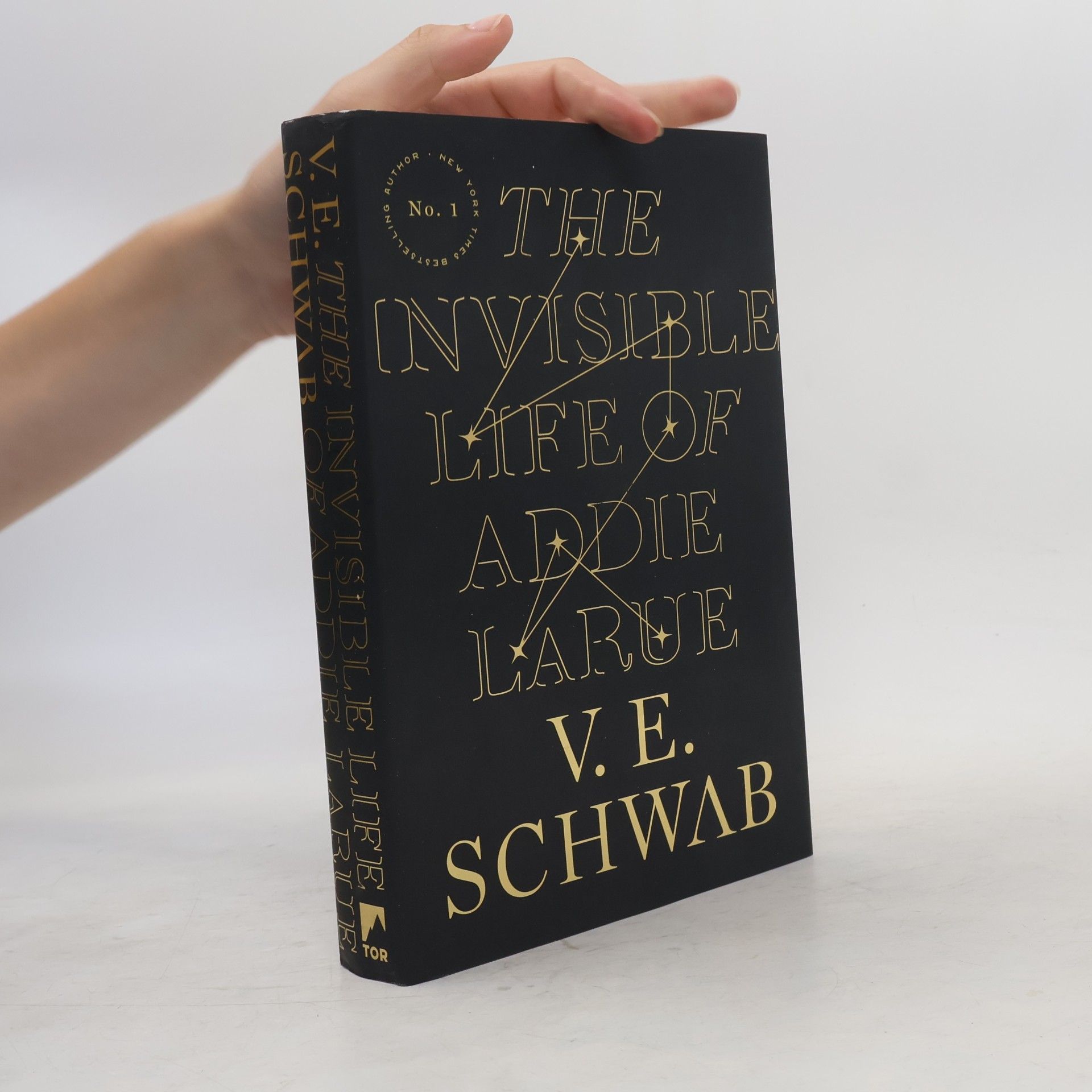 Victoria Schwabová The Invisible Life of Addie LaRue