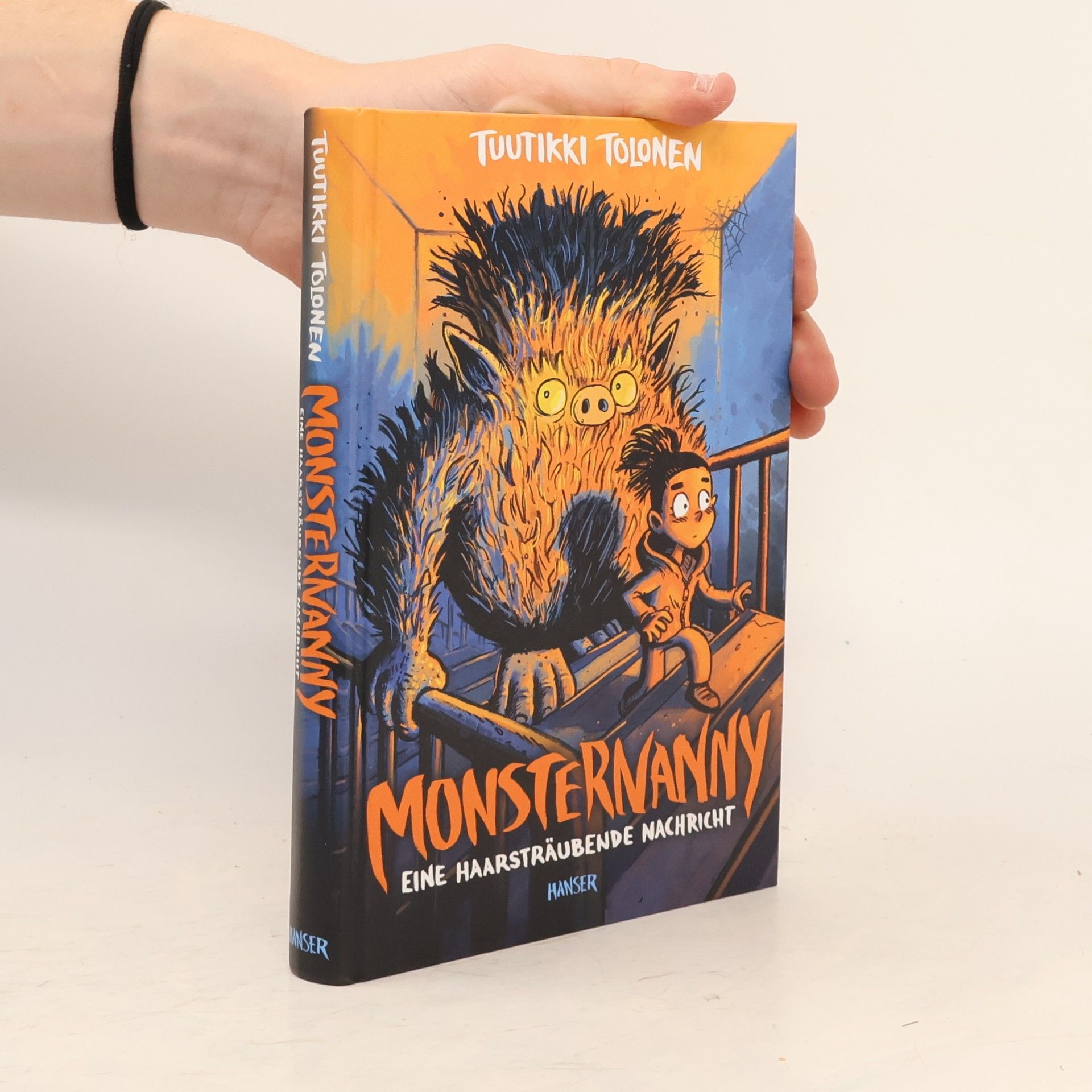 Tuutikki Tolonen Eine haarsträubende Nachricht / Monsternanny Bd.3