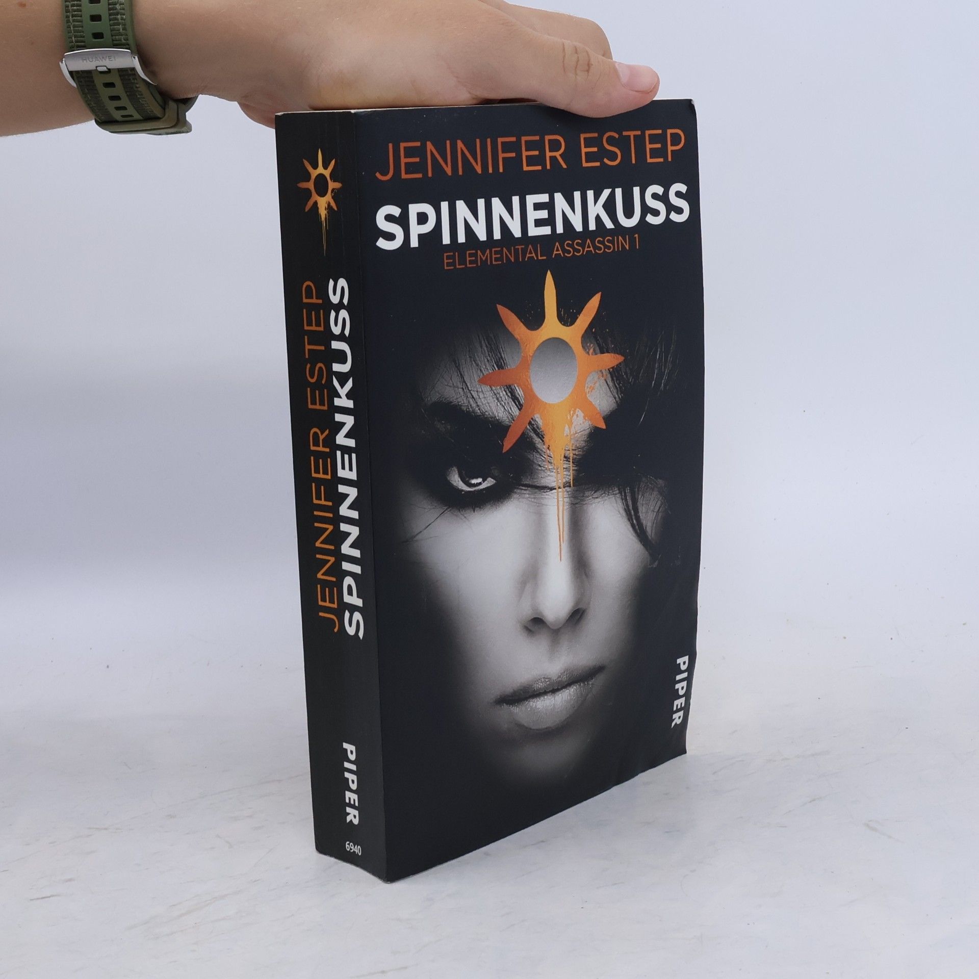 Jennifer Estep Spinnenkuss. Elemental Assassin 1