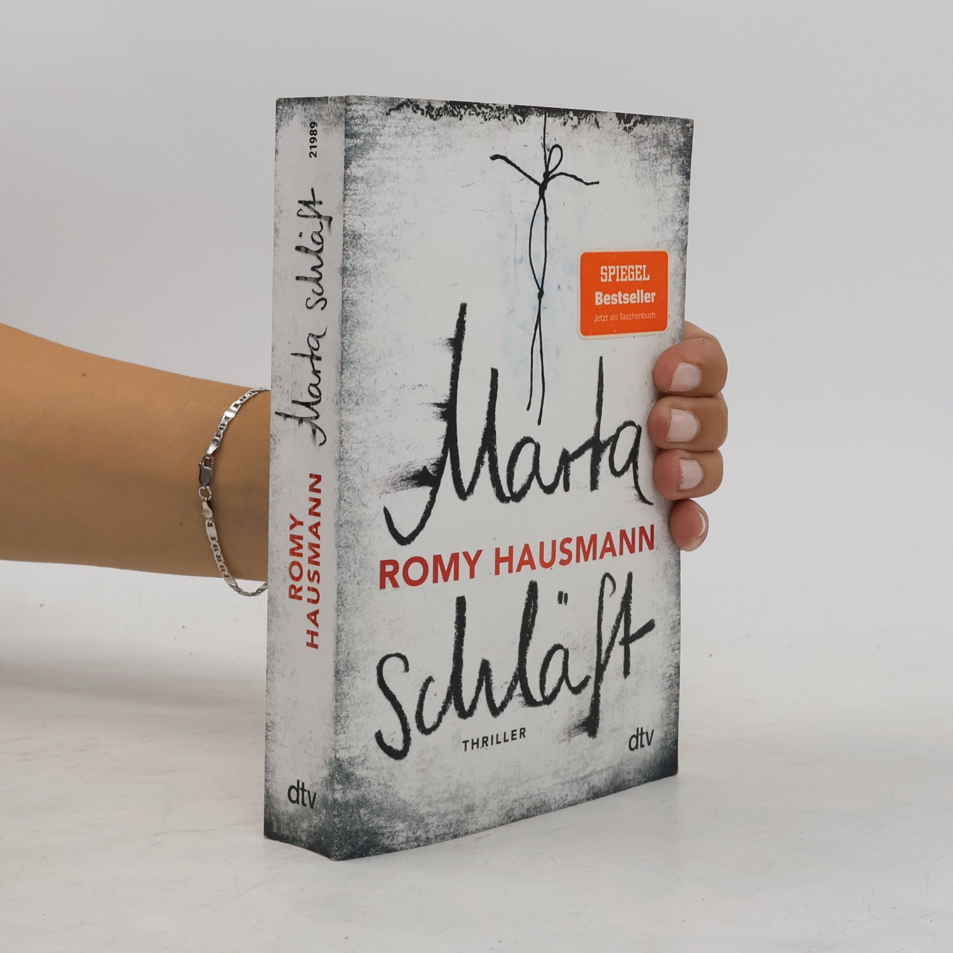 Romy Hausmann Marta schläft