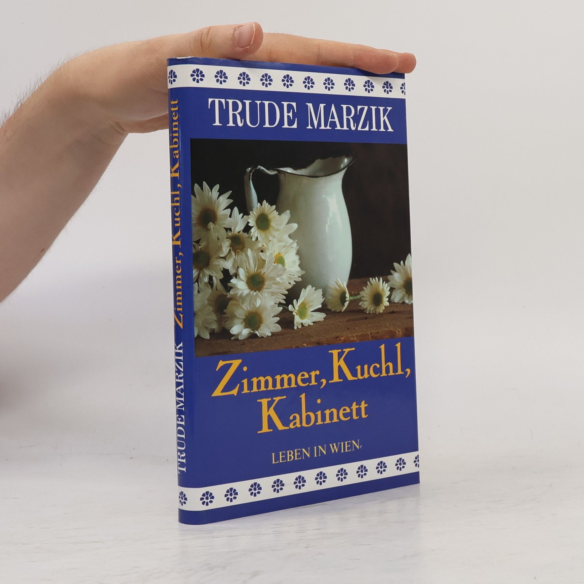 Trude Marzik Zimmer, Kuchl, Kabinett