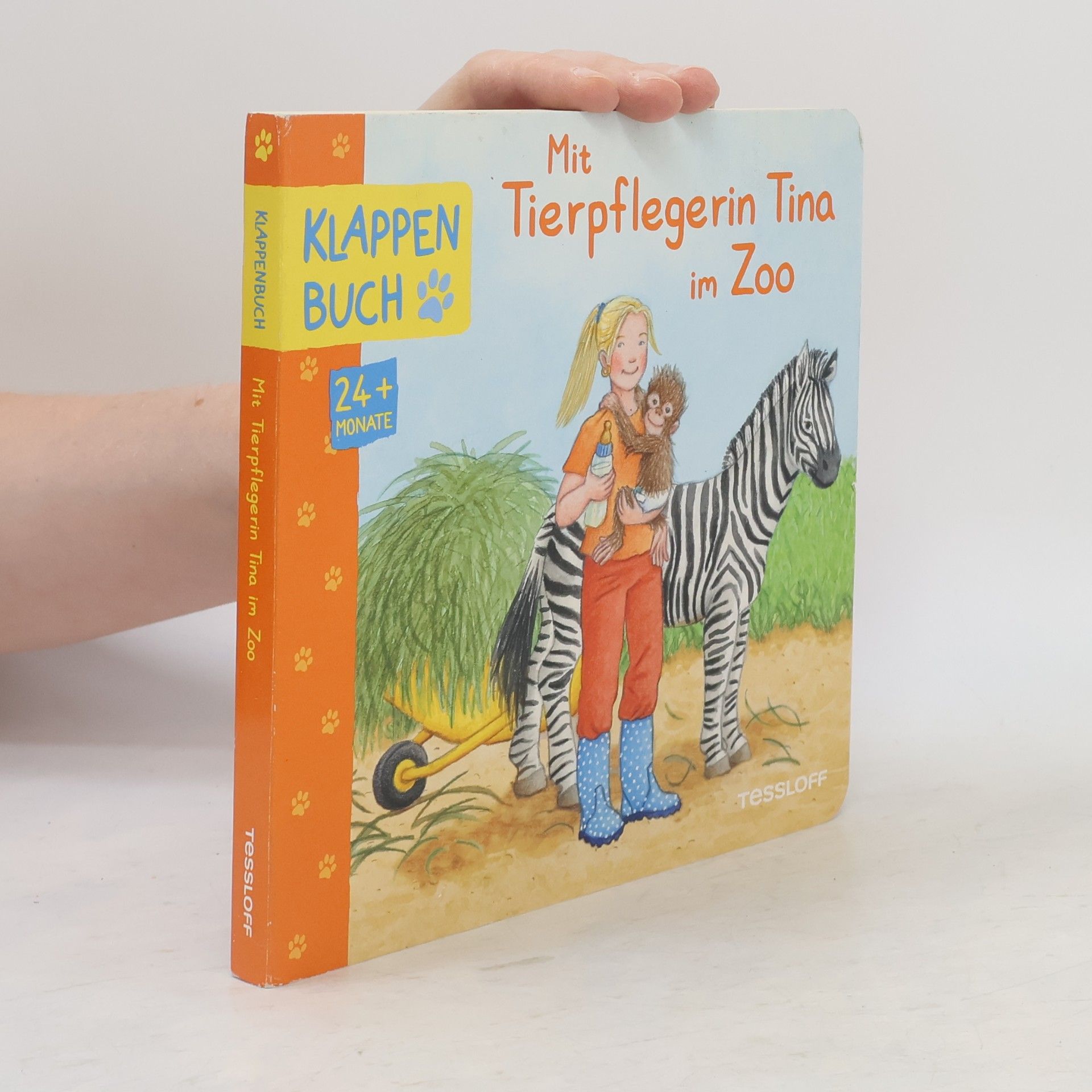 Barbara Jelenkovich Mit Tierpflegerin Tina im Zoo