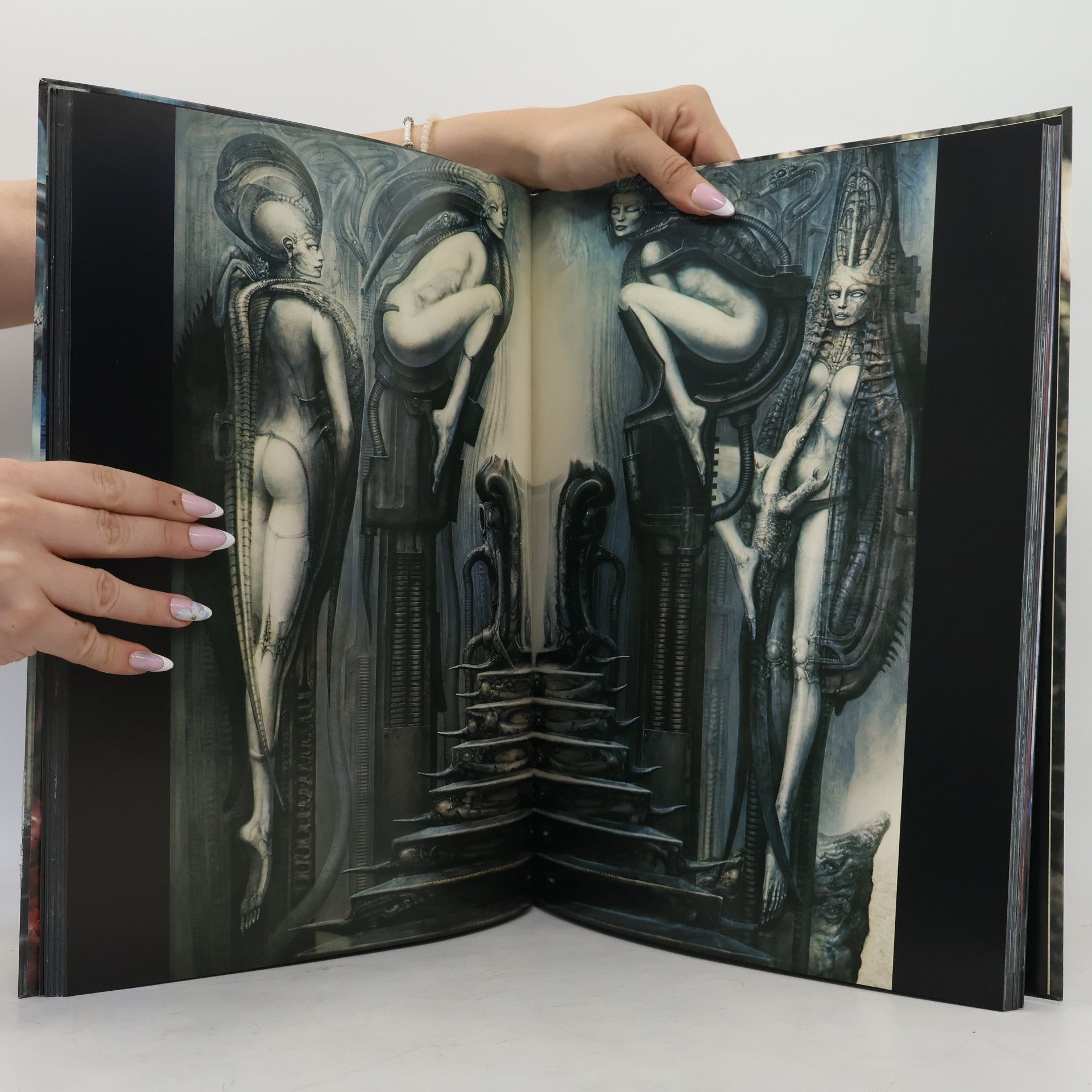 H. R. Hansruedi Giger Necronomicon I & II