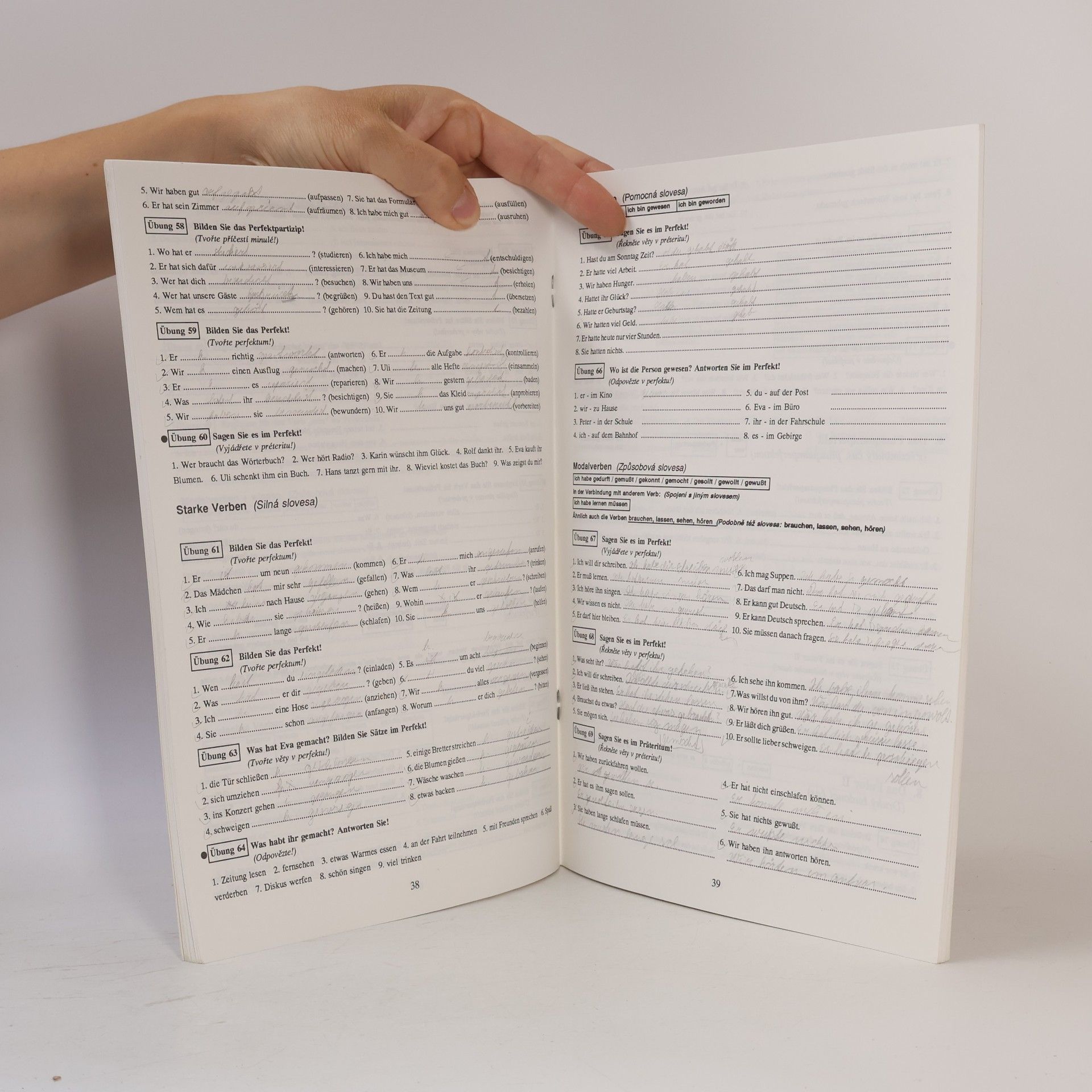 Hana Justova Wir üben deutsche Grammatik (pracovní sešit)