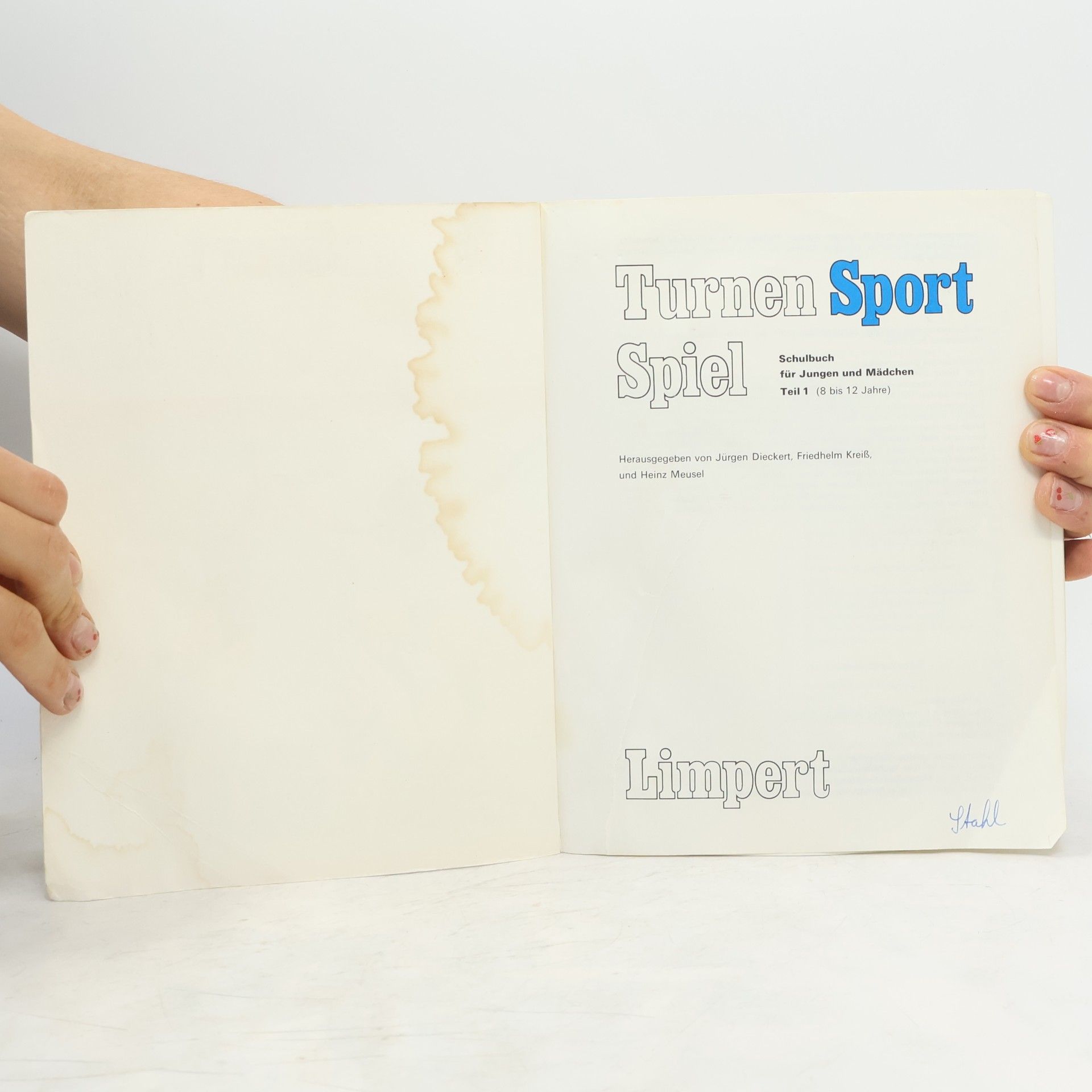 Collectif d'auteurs Turnen Sport Spiel: Schulbuch für Jungen und Mädchen - Teil 1