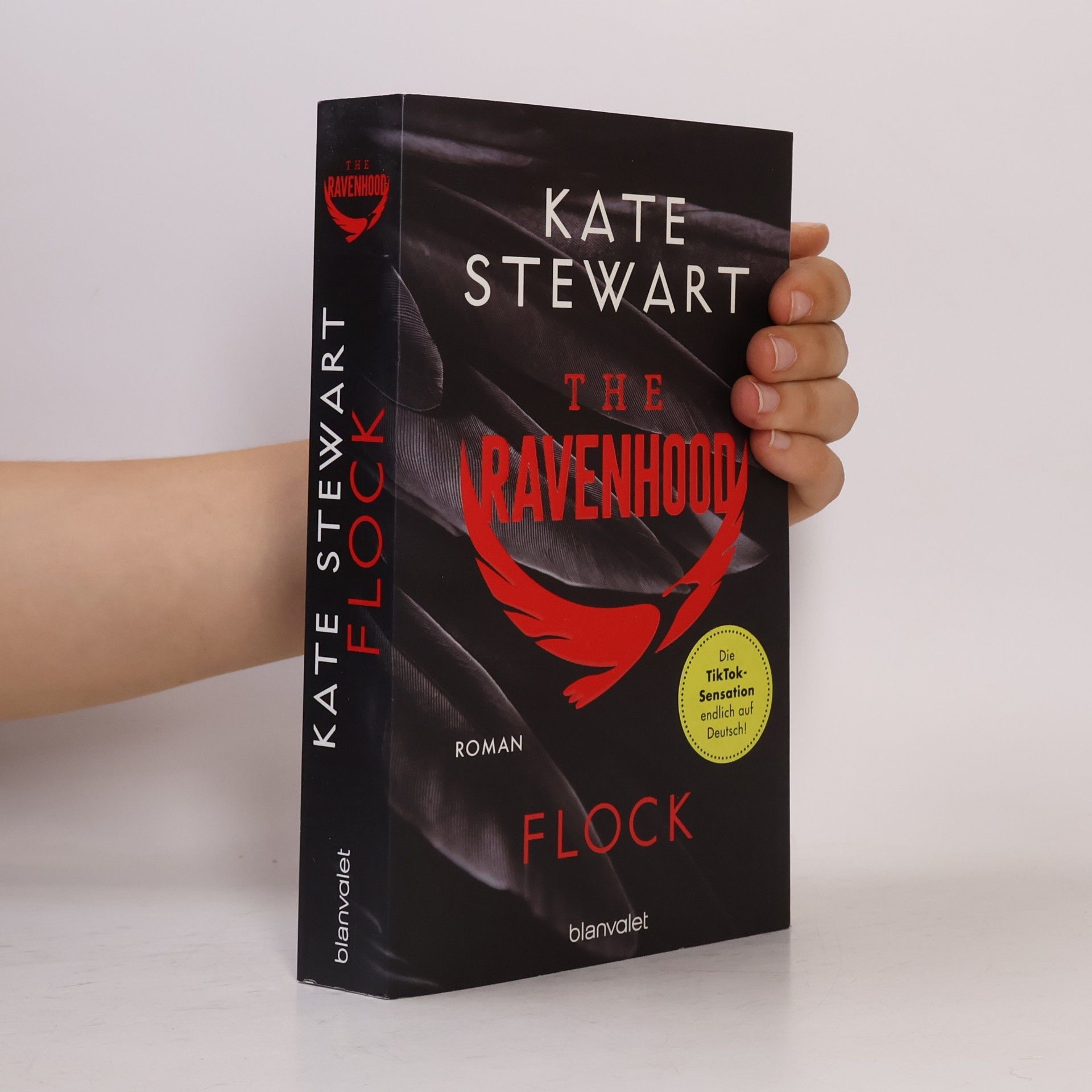 Kate Stewart The Ravenhood - Flock