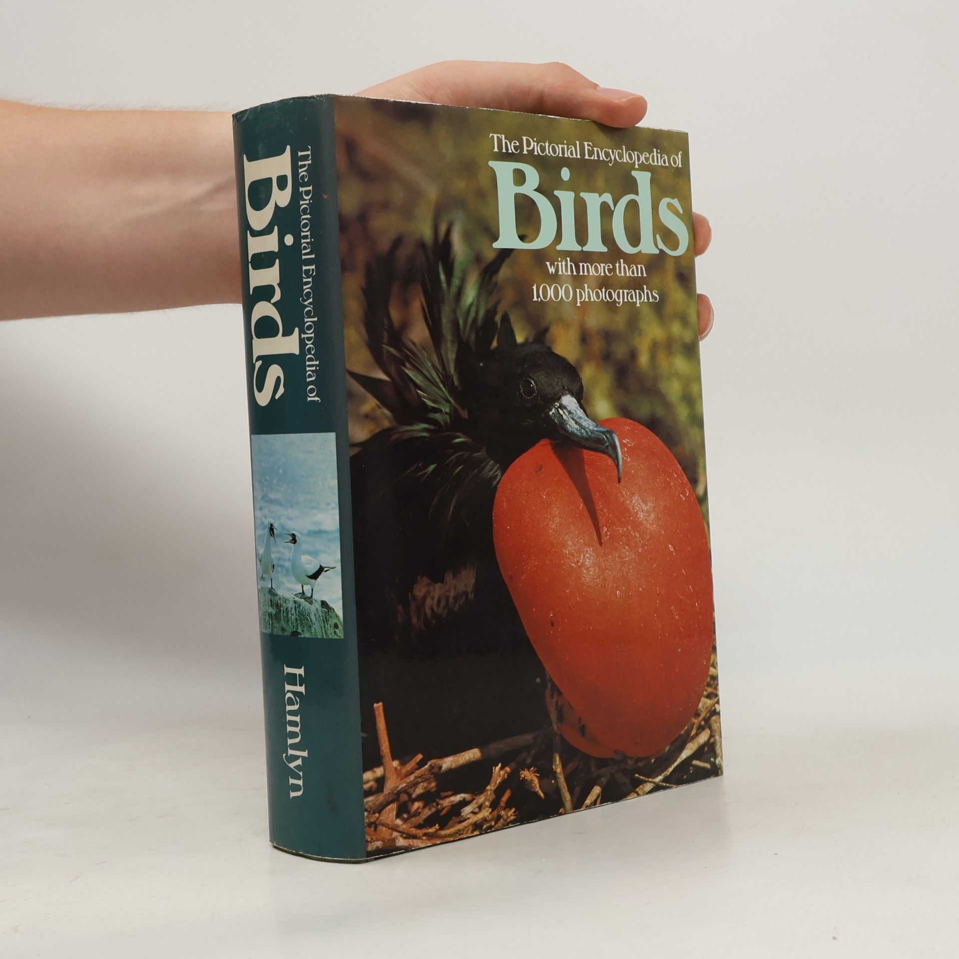 A. W. Ambler The Pictorial Encyclopedia of Birds