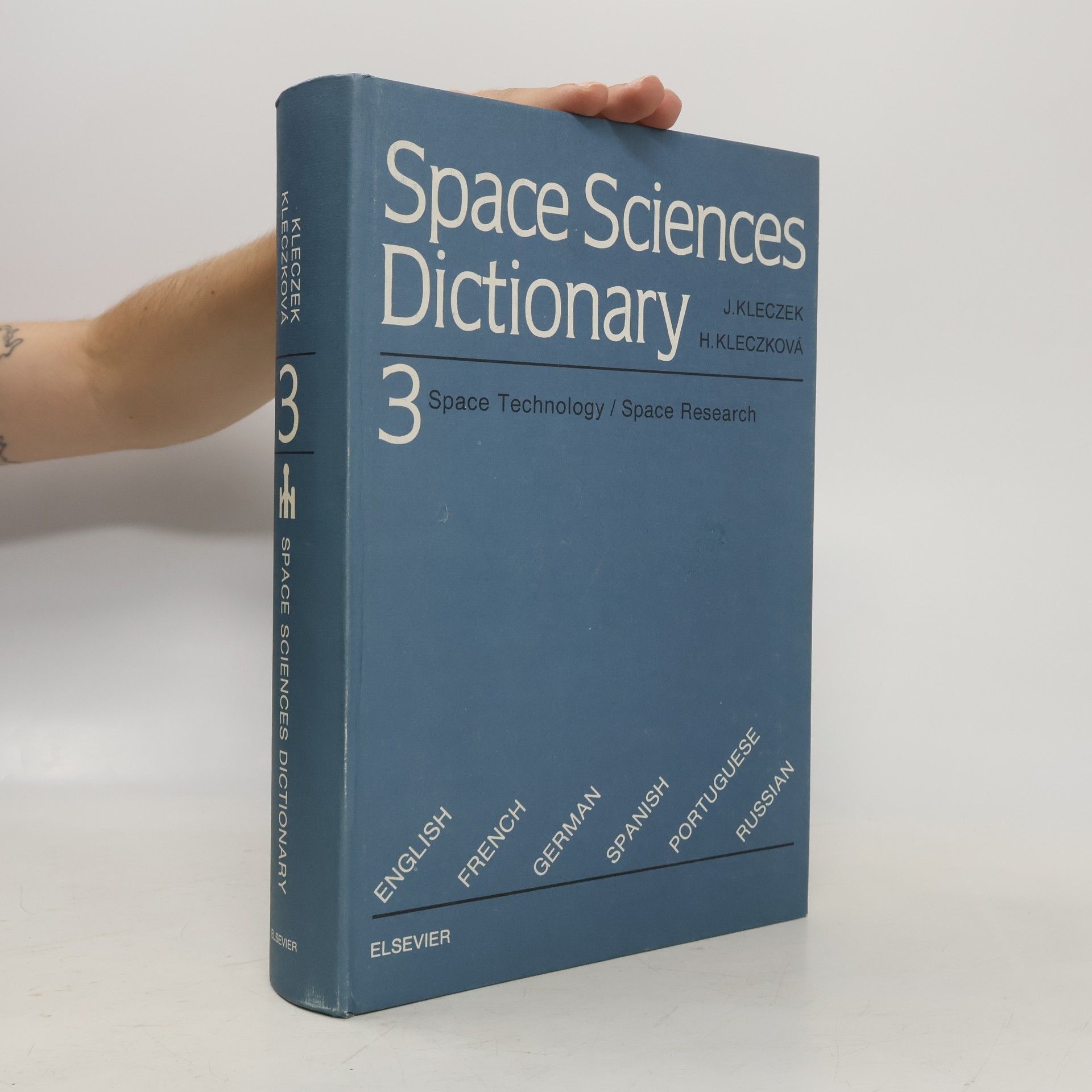 Kolektiv autorů Space sciences dictionary
