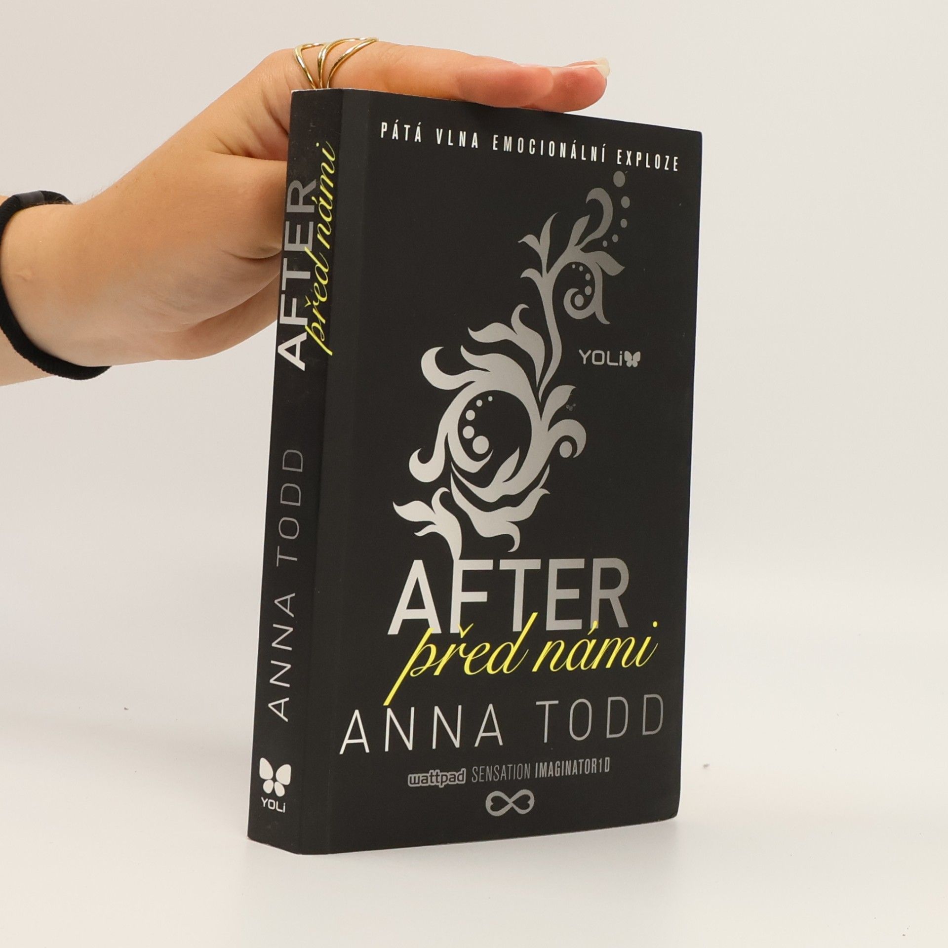 Anna Todd After 5. Před námi