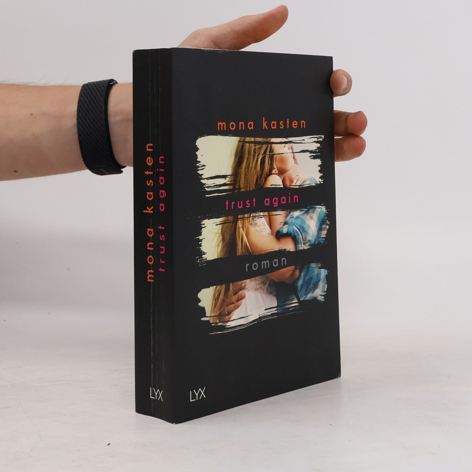 Mona Kasten Trust again