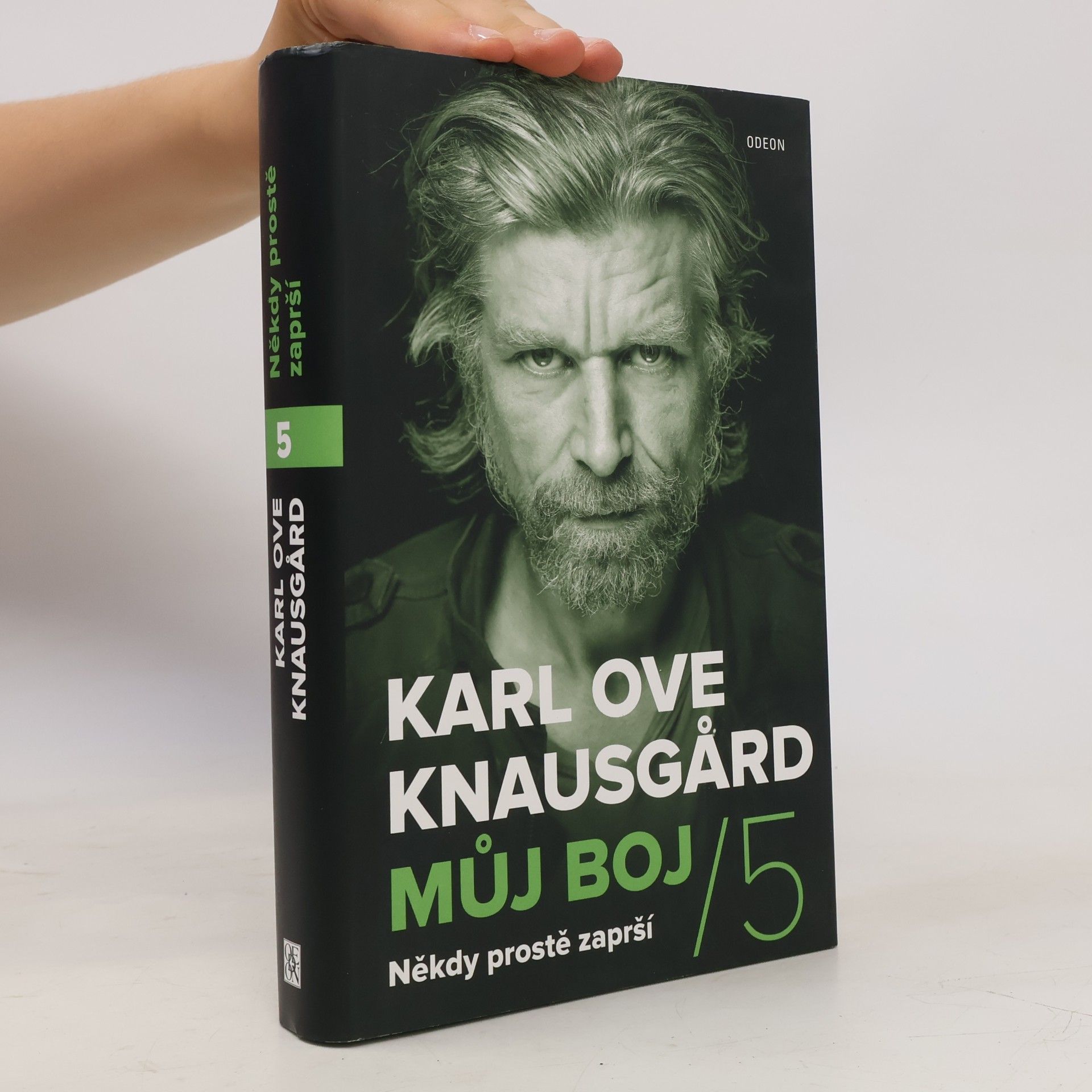 Karl Ove Knausgaard Můj boj 5. Někdy prostě zaprší